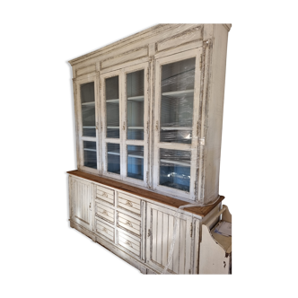 Shabby chic style bookcase