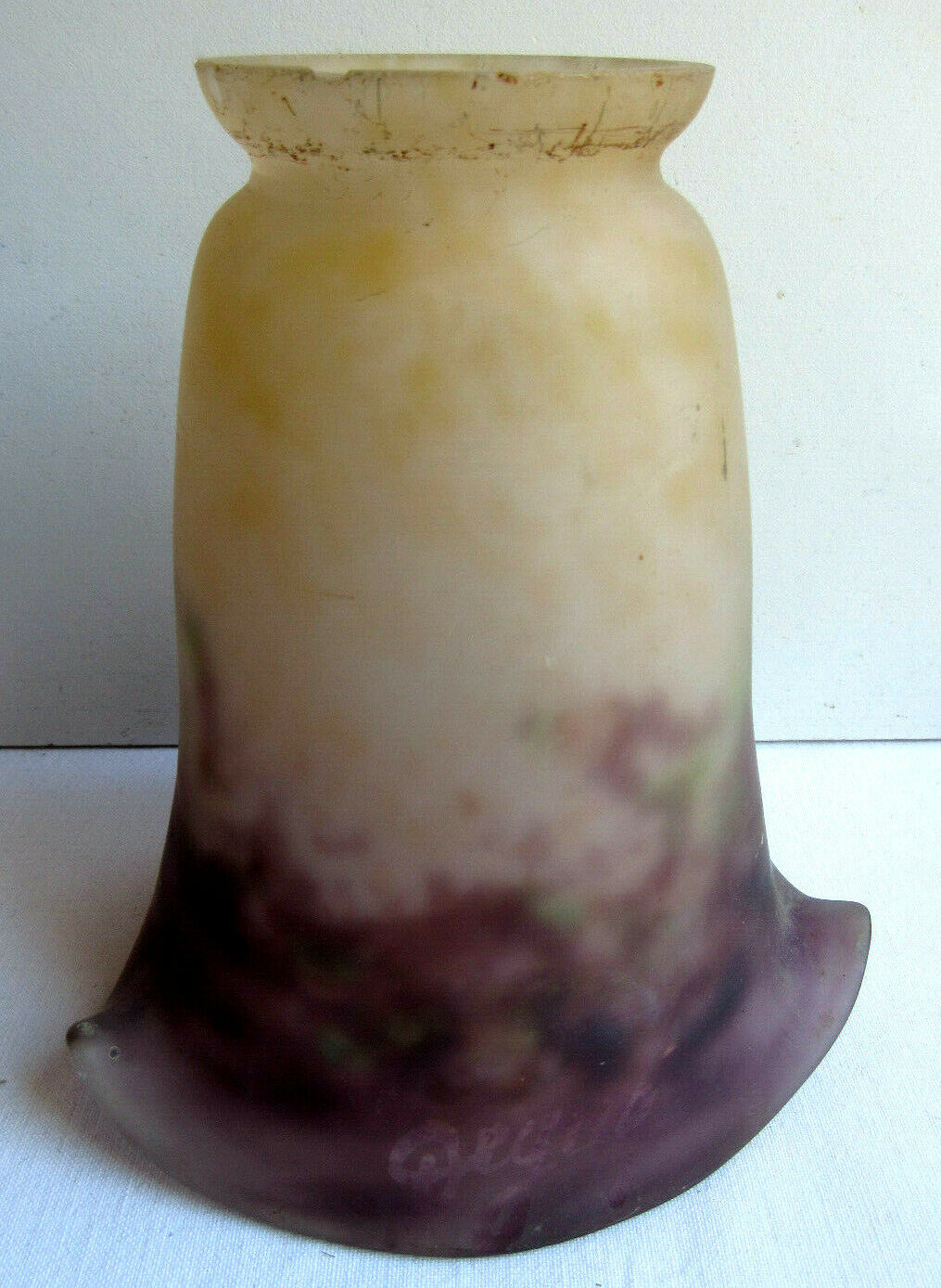 Art Deco lamp tulip, glass paste by Degué