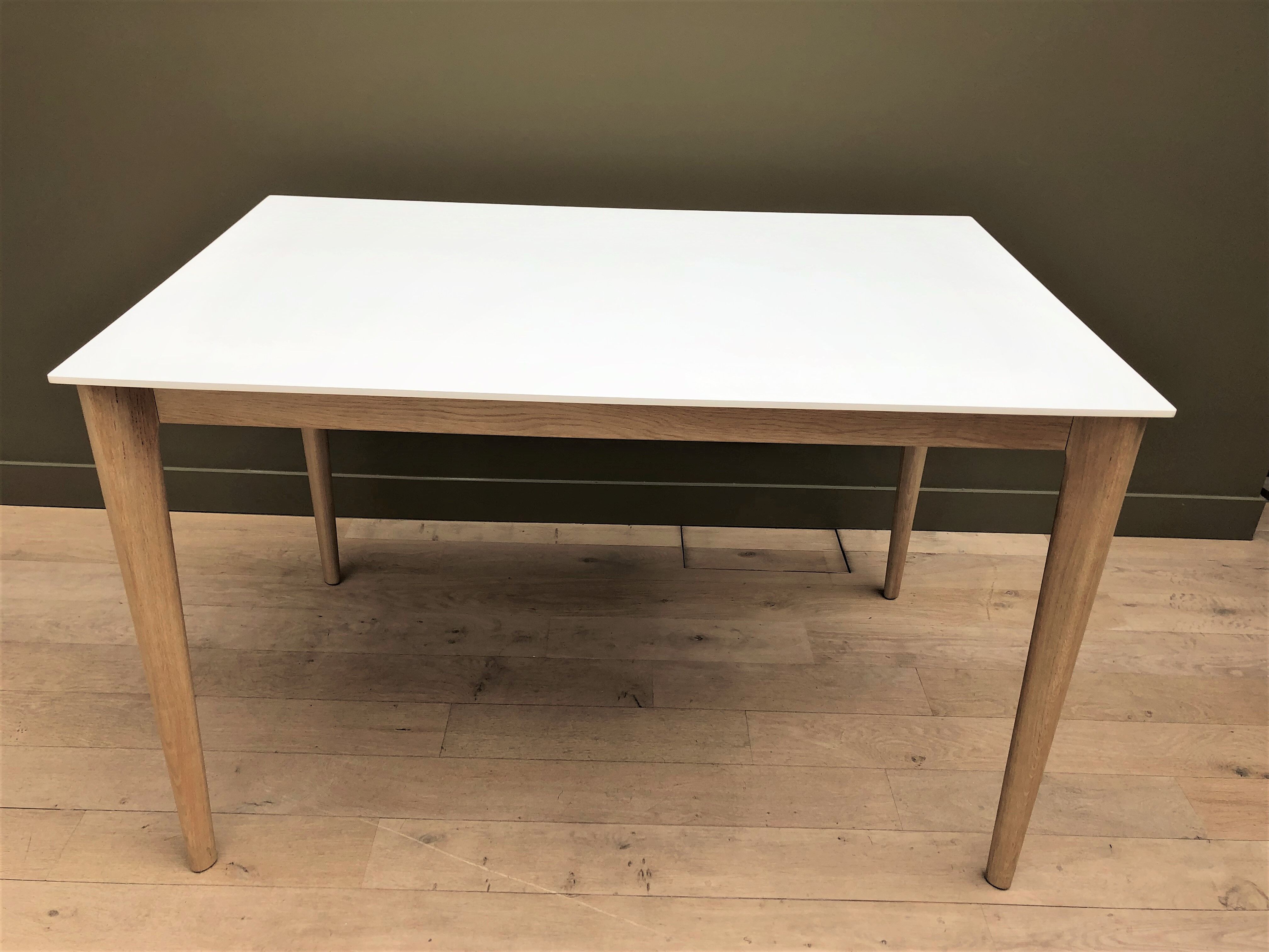 Dining room table fenix and chene massif