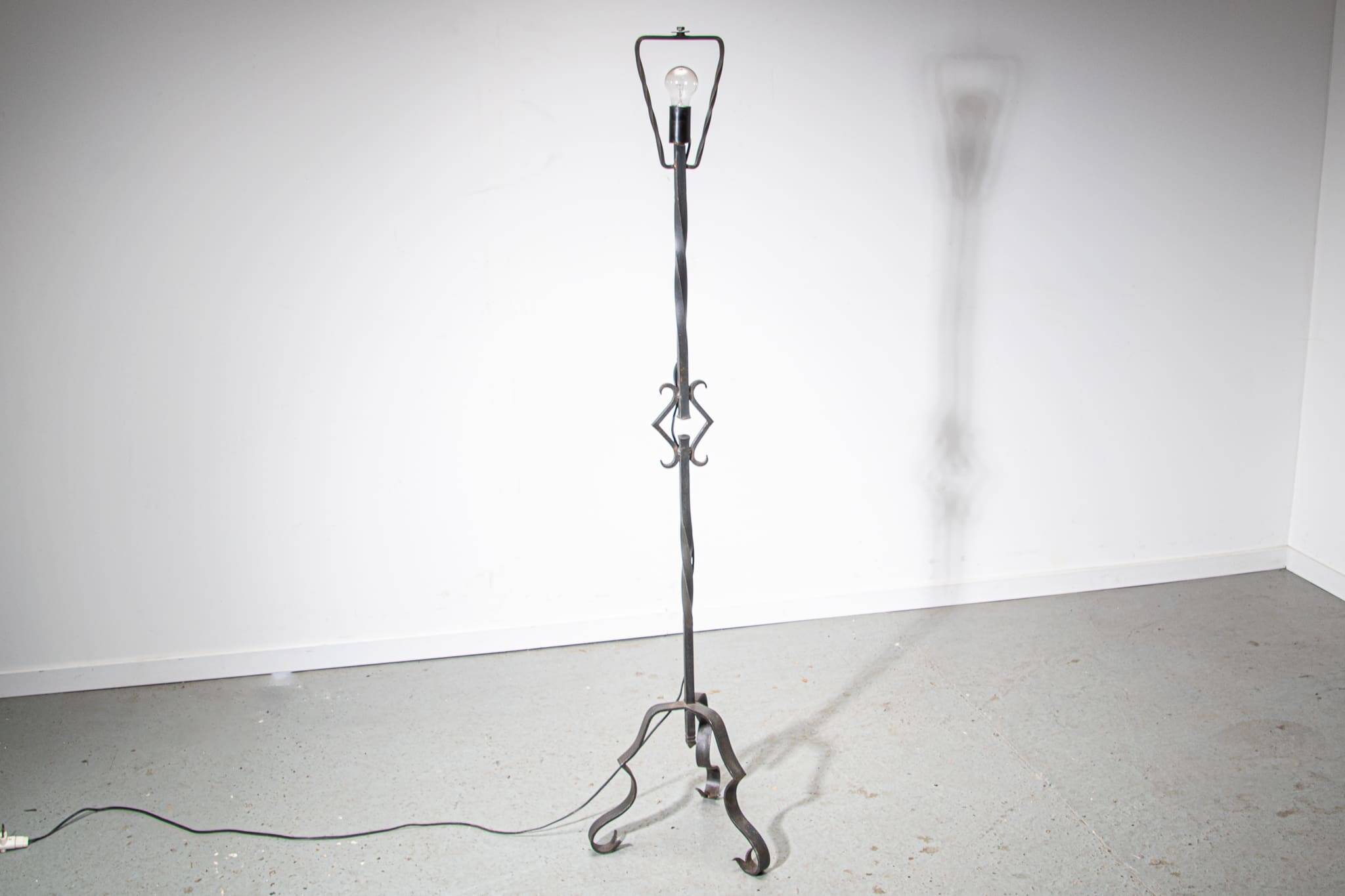 Lampadaire brutaliste en fer forgé