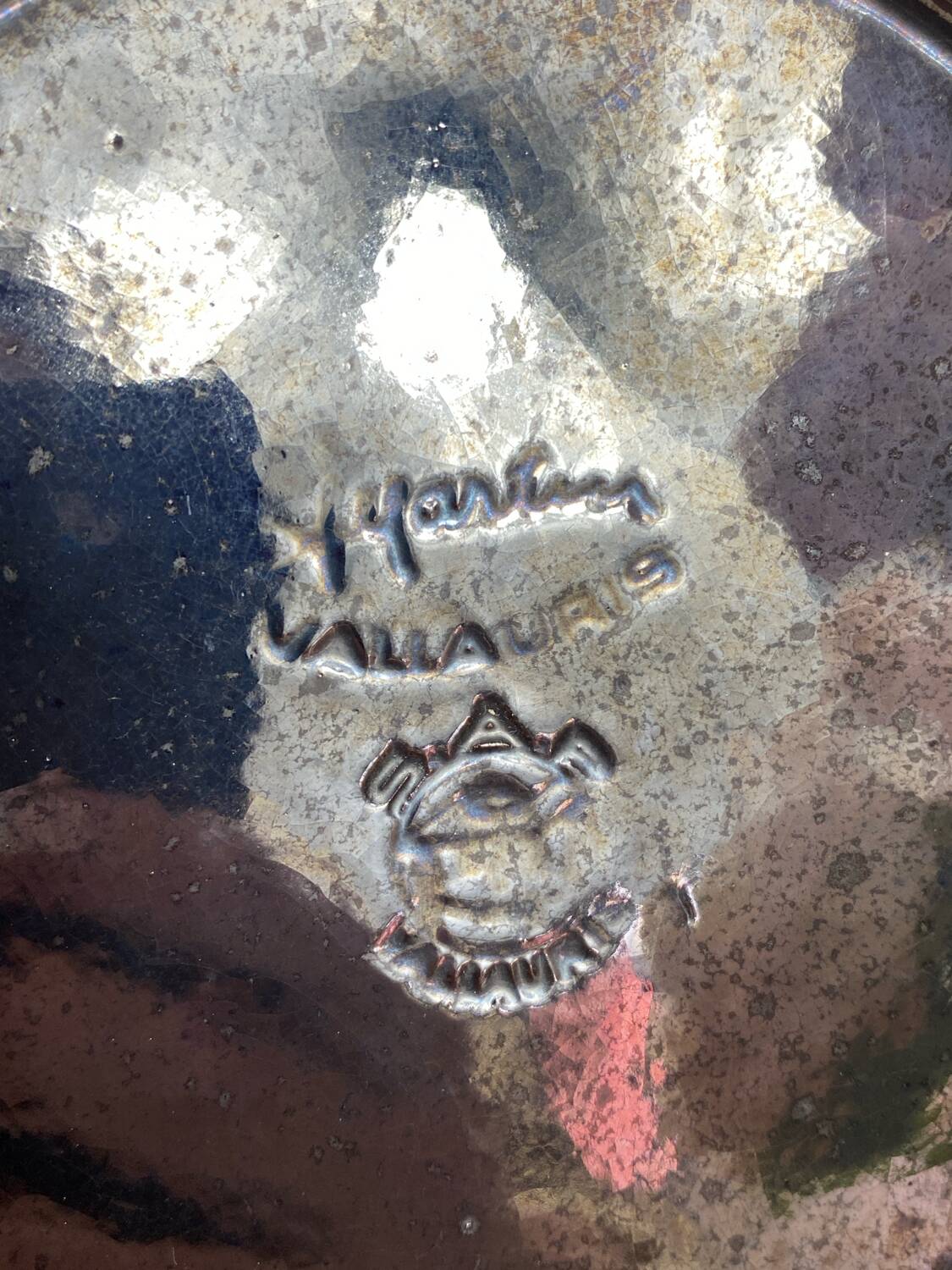 Round iridescent ceramic dish Vallauris