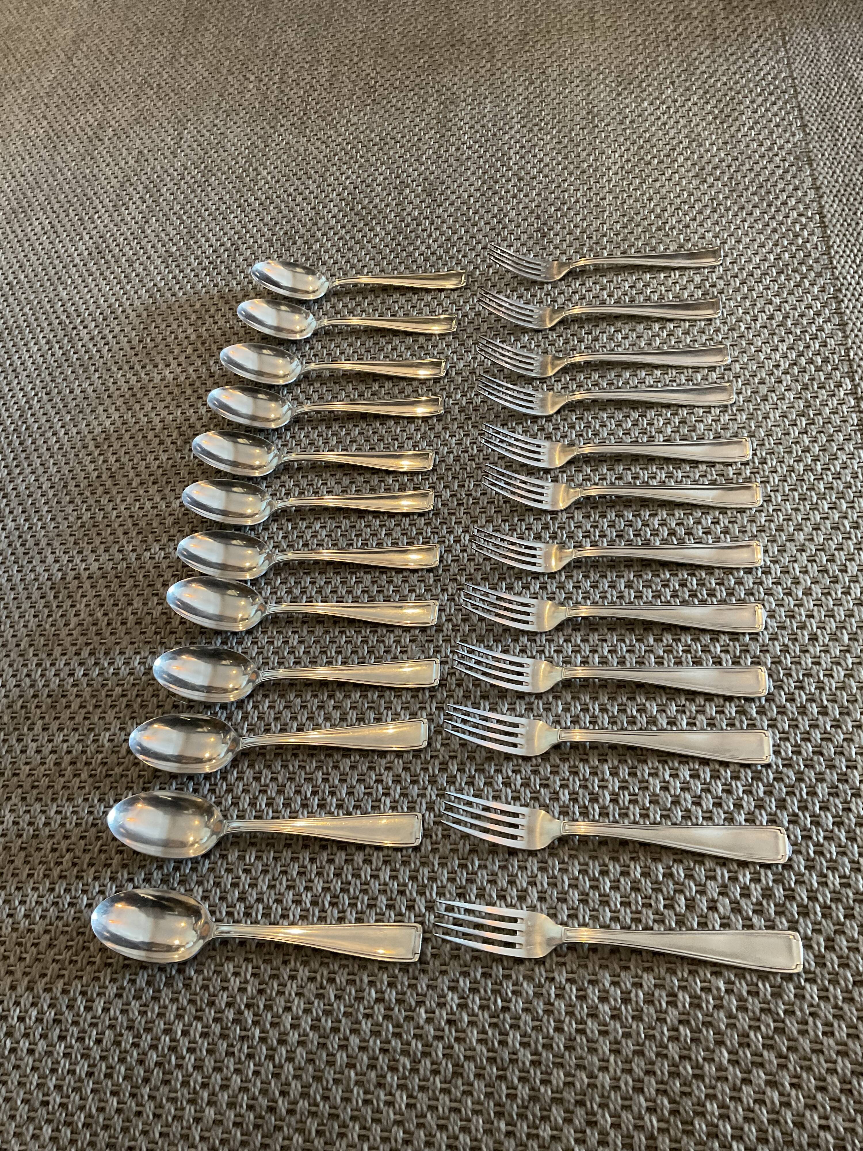 Box 12 spoons and 12 towels, House roussy toulouse