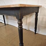 Farm table