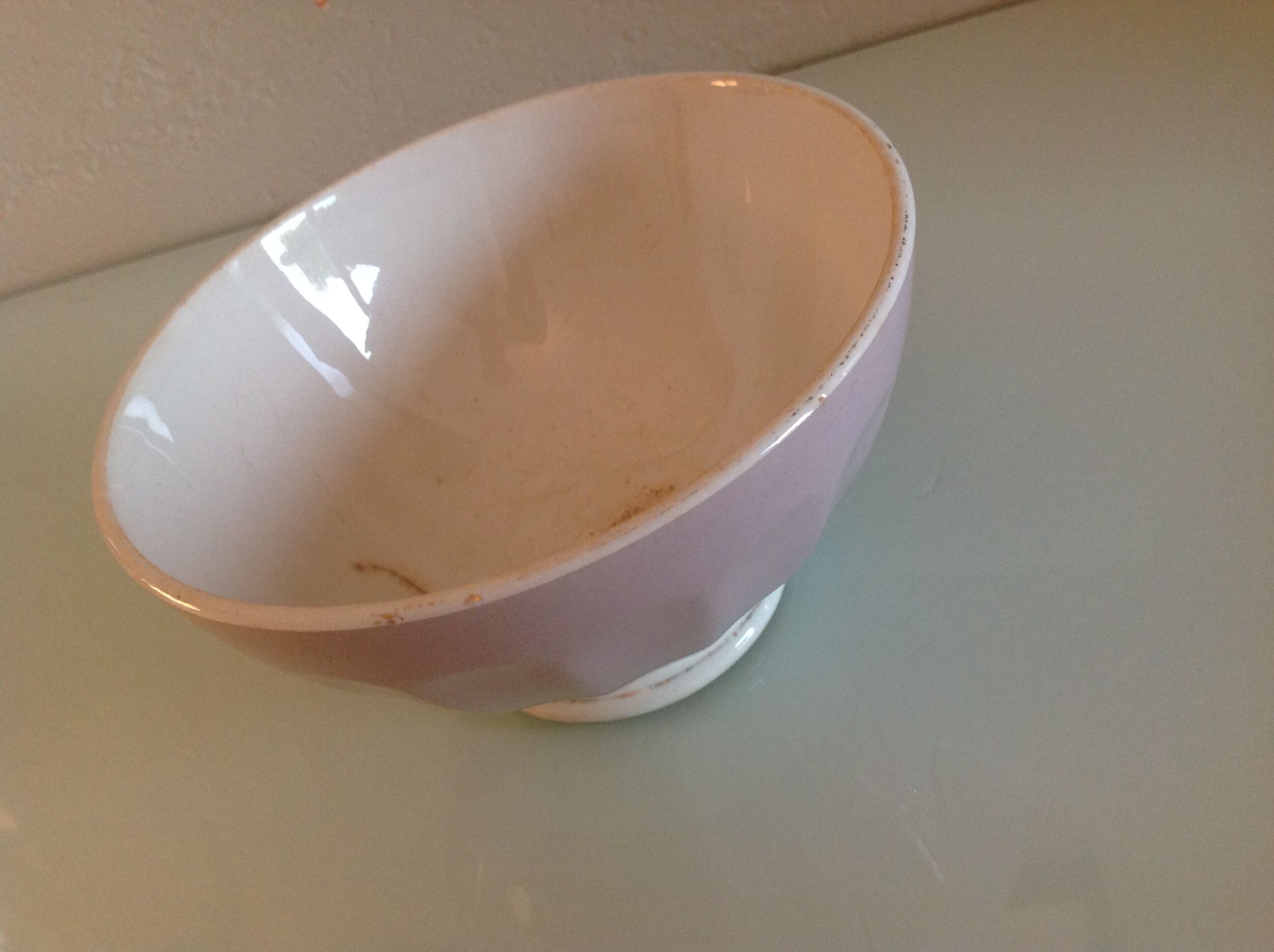 Purple and white ribbed bowl / vintage 50s-60s