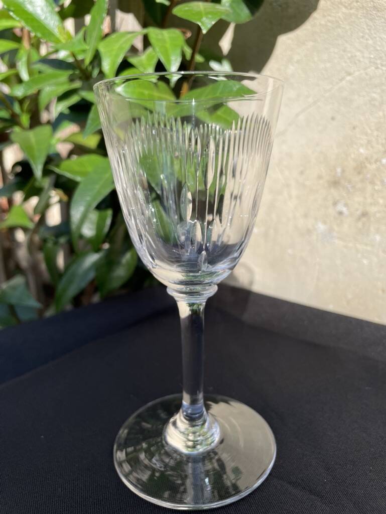 6 Baccarat wine glasses Molière service