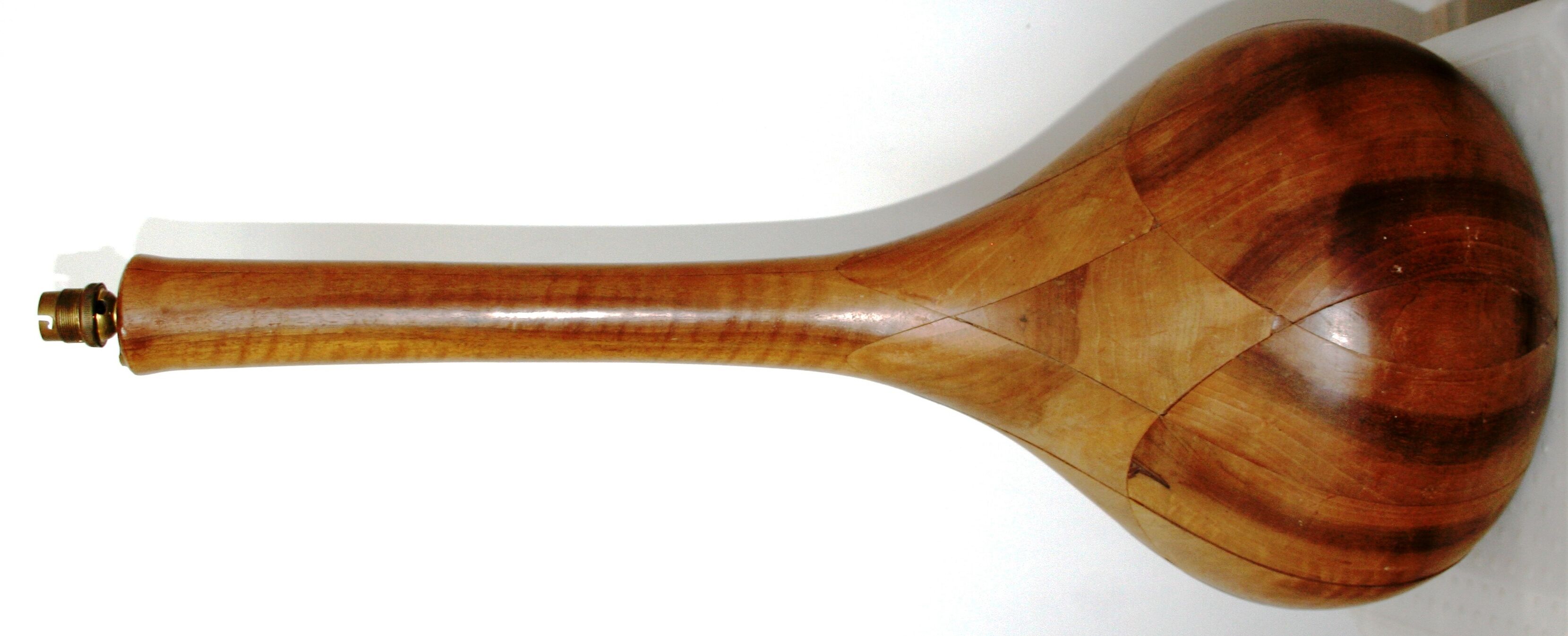 Drop-shaped wooden lamp foot