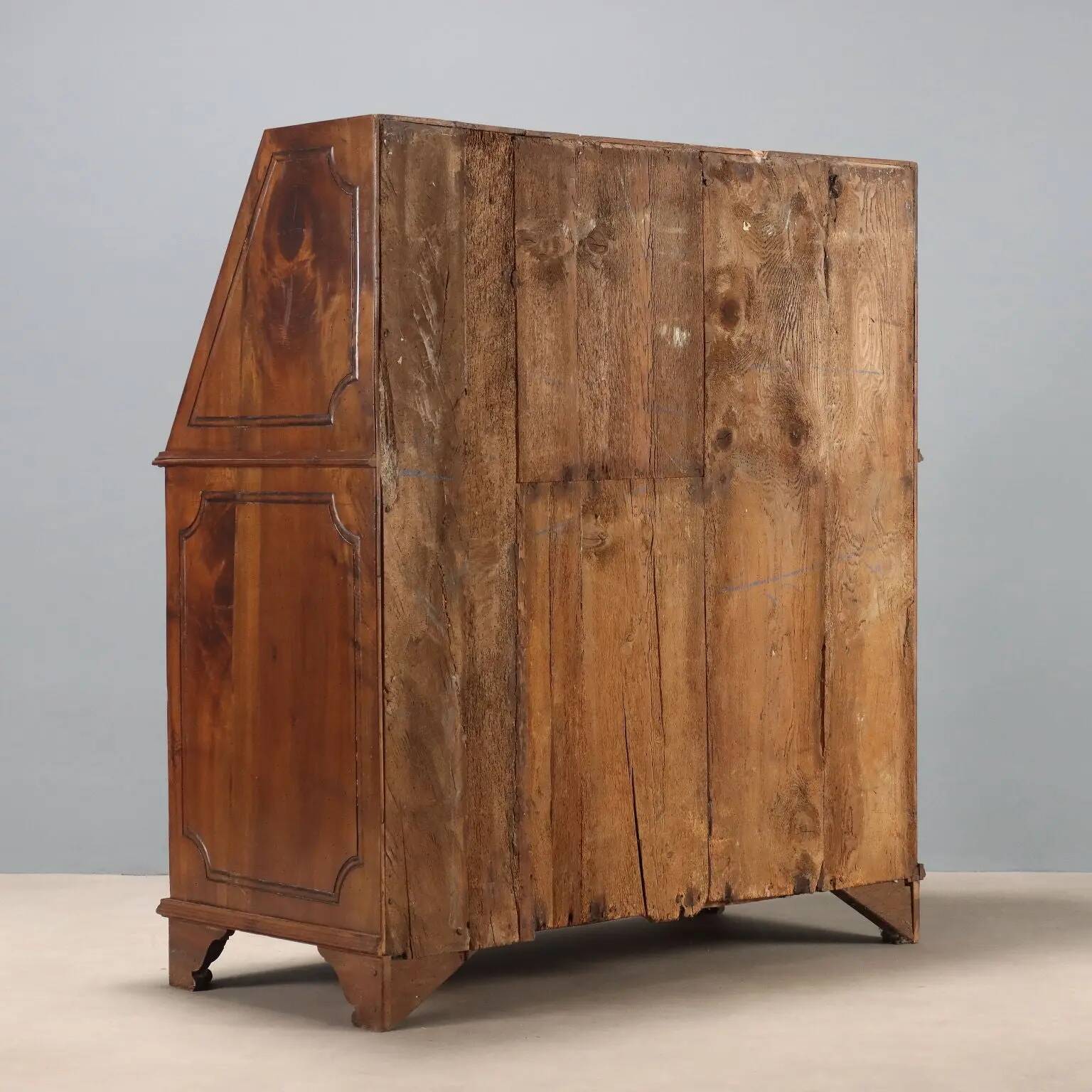 Antique walnut sideboard with pine drawers, Italy, 19th century.