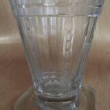 Elegant and refined Art Deco crystal carafe with a geometric design
