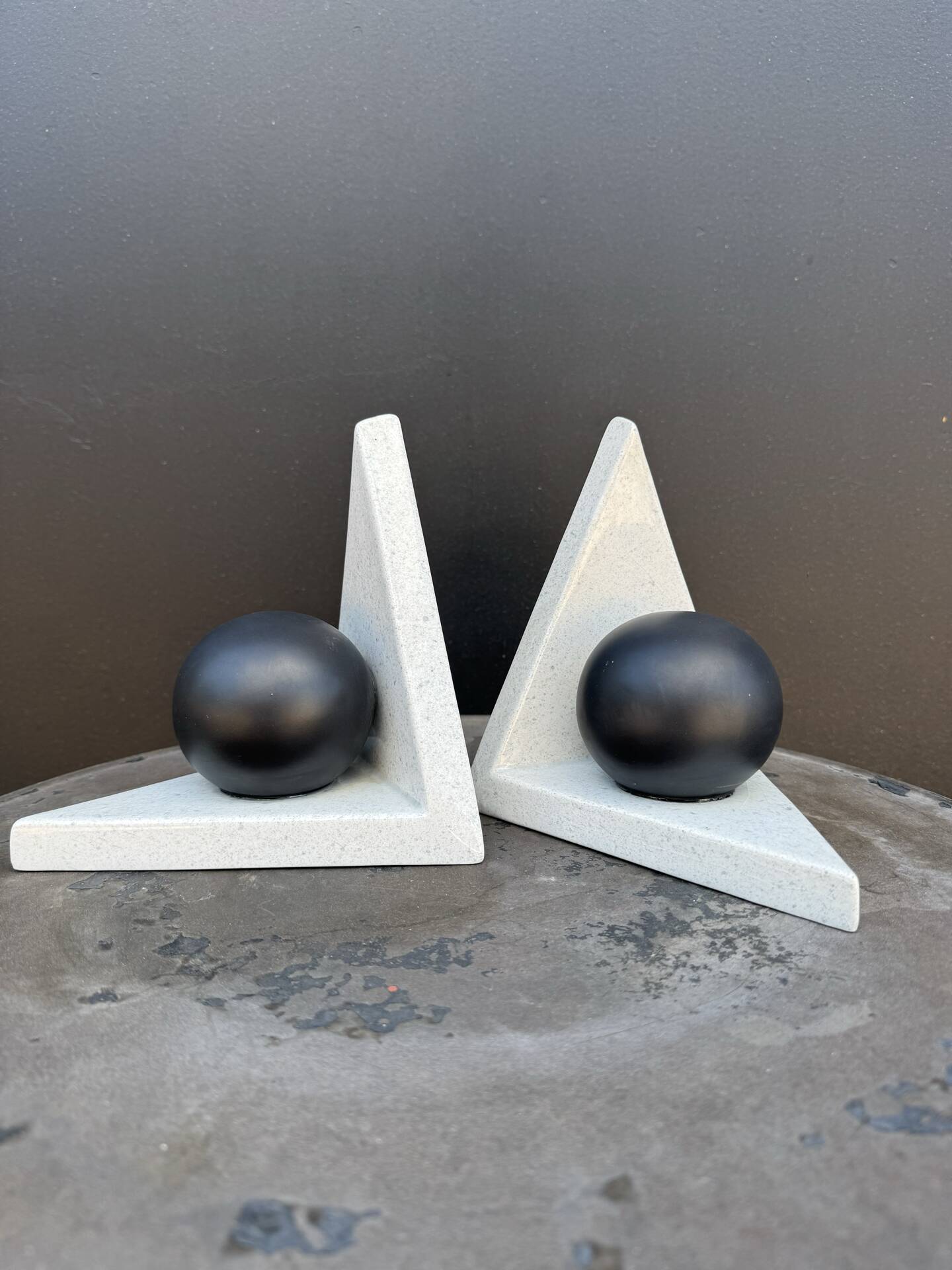 Ceramic bookends, Memphis design, 1980s.