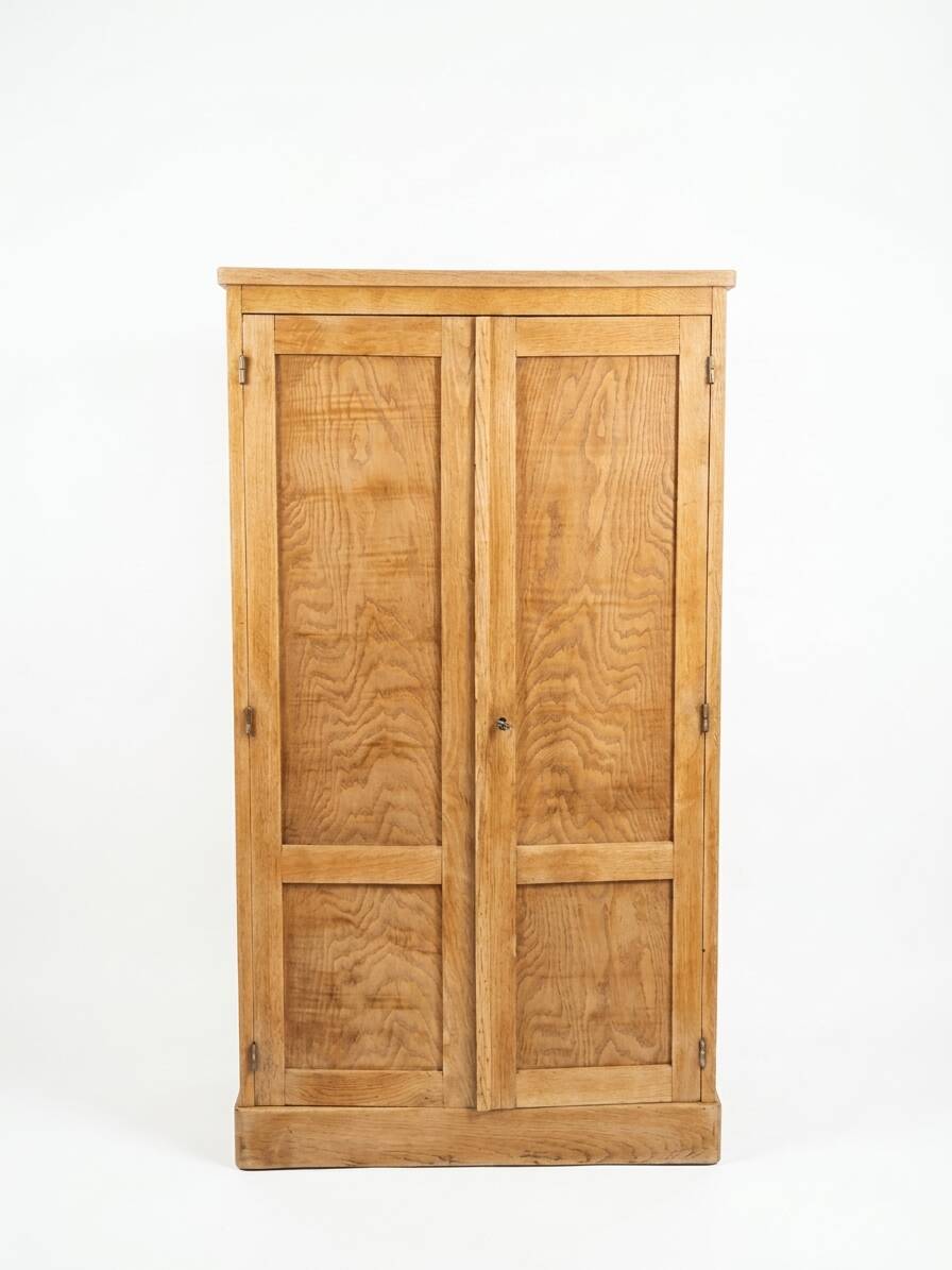oak wardrobe