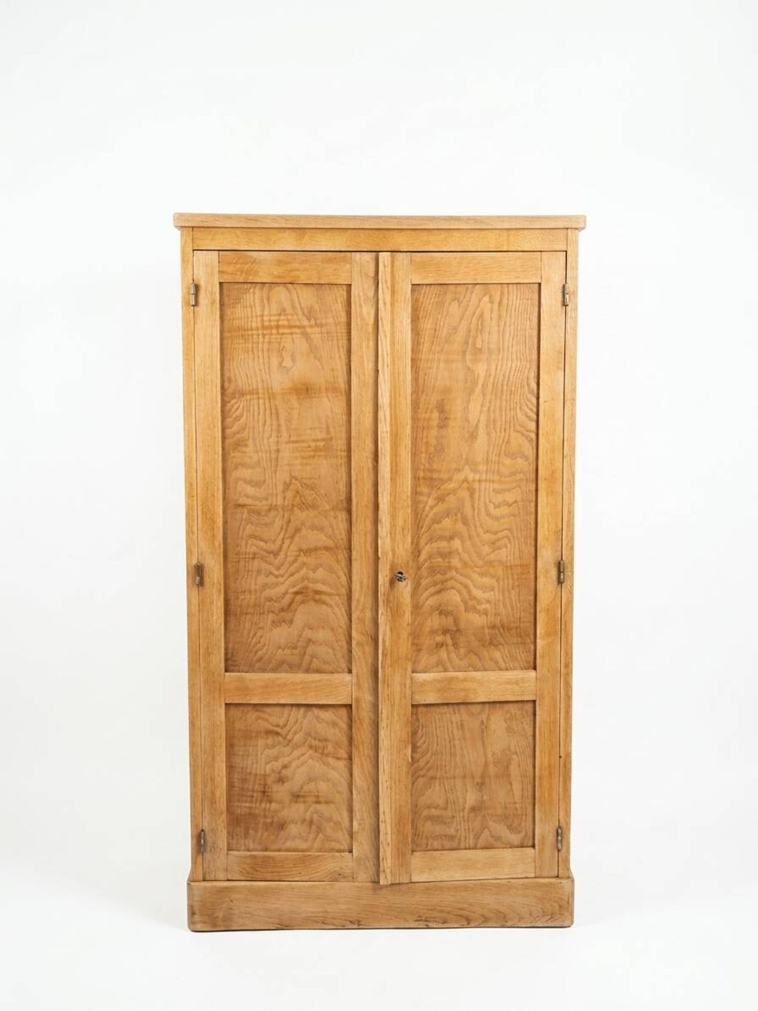 oak wardrobe