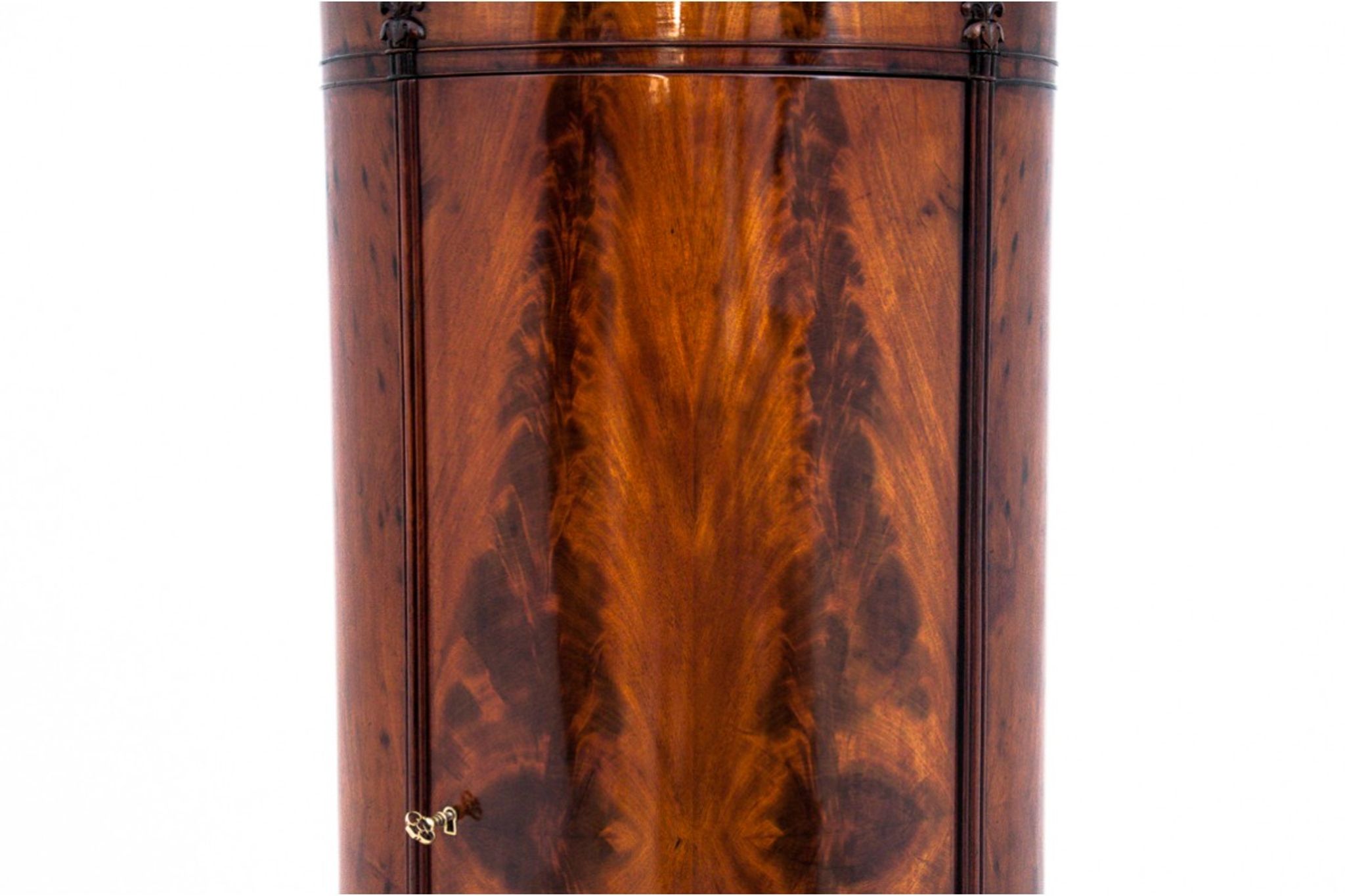 Biedermeier pillar chest of drawers, Northern Europe, around 1850.