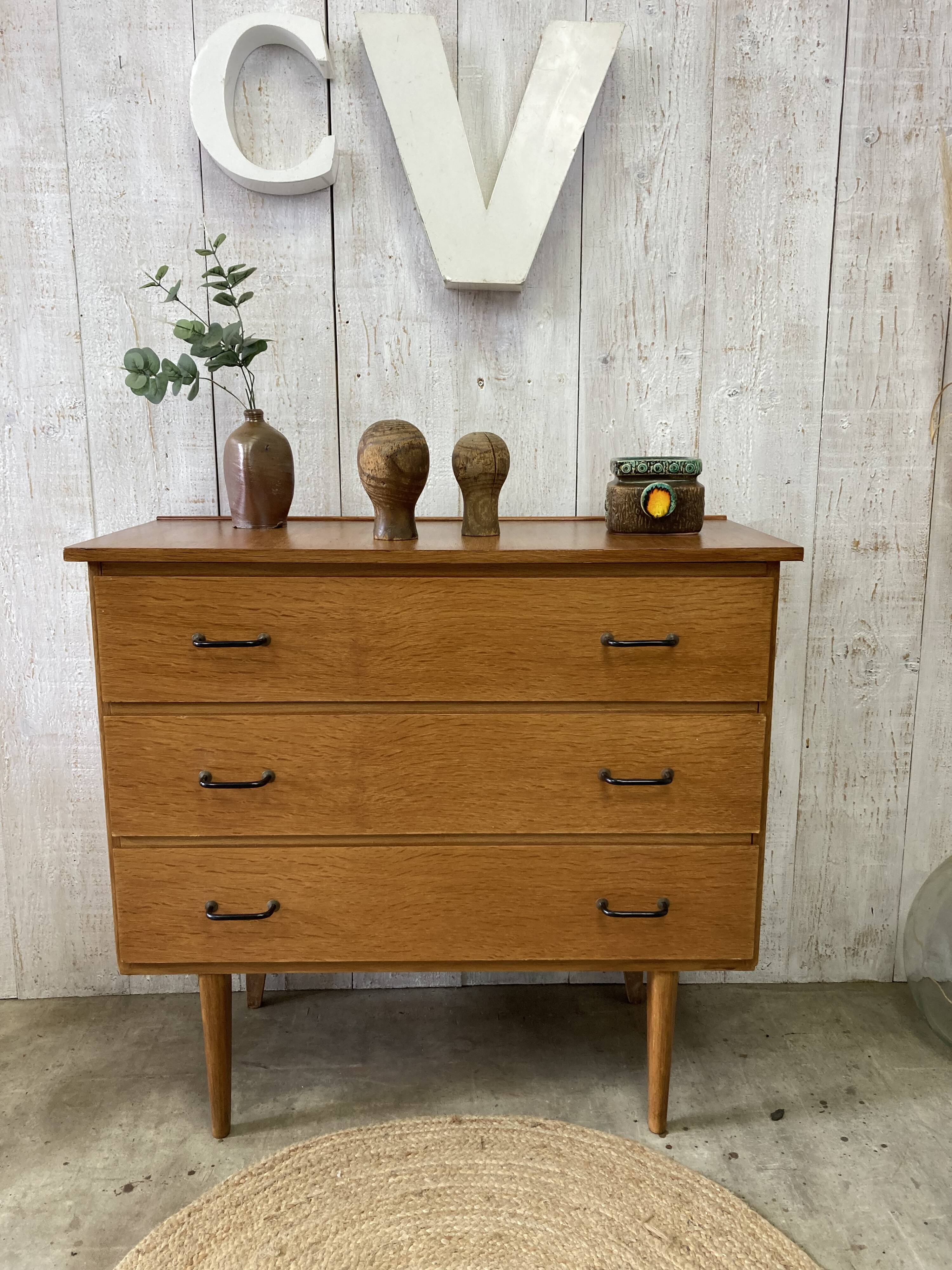 Vintage chest of drawers