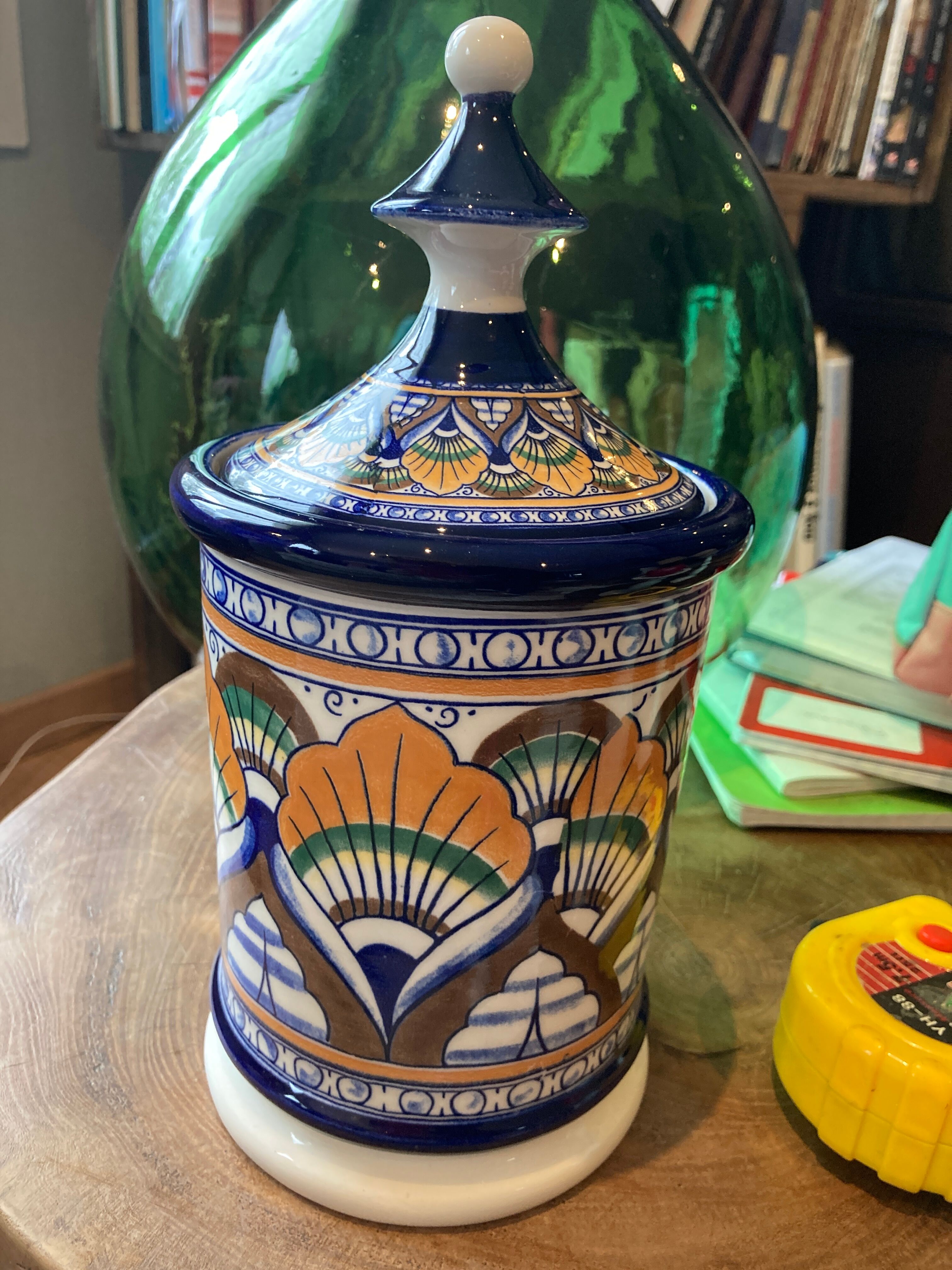 Pharmacy pot signed Florentine ceramic porcelain Italy