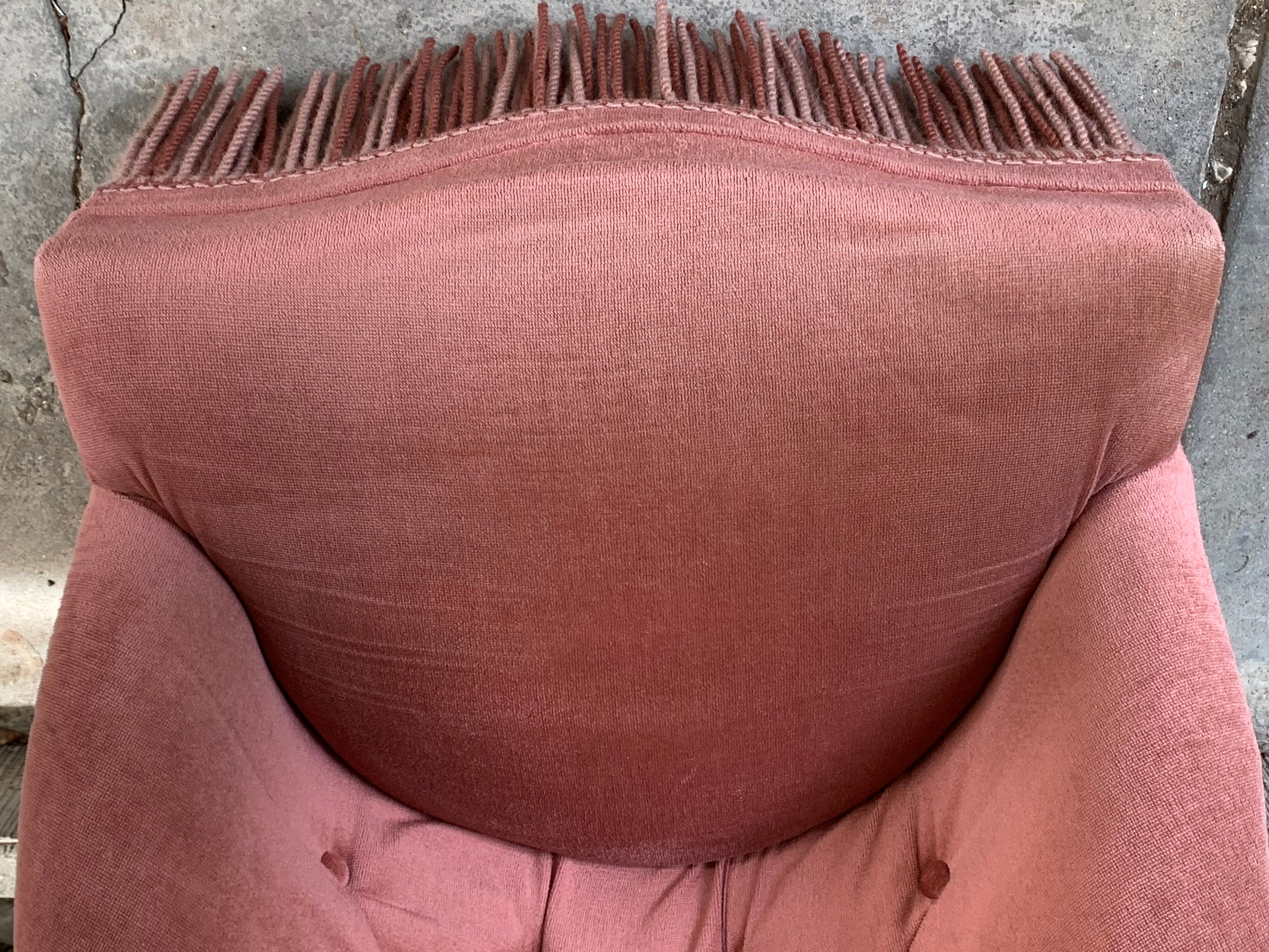 Pink velvet padded toad chair