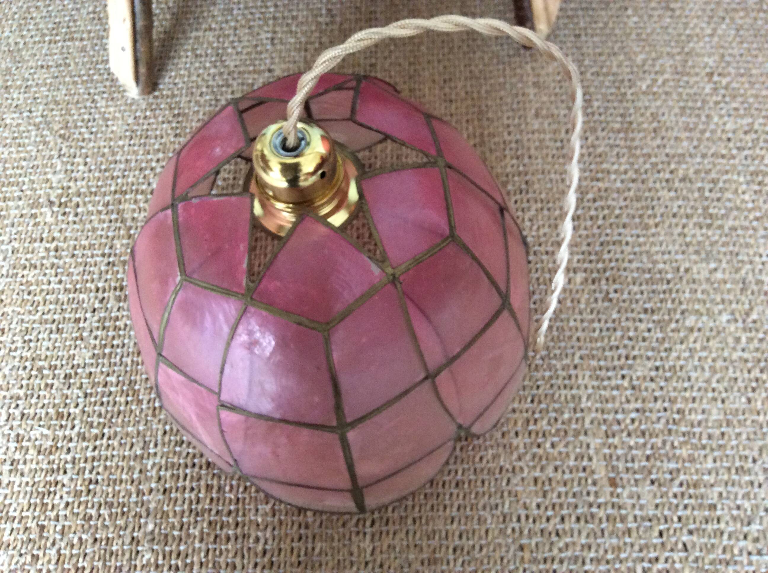 Mother-of-pearl pendant