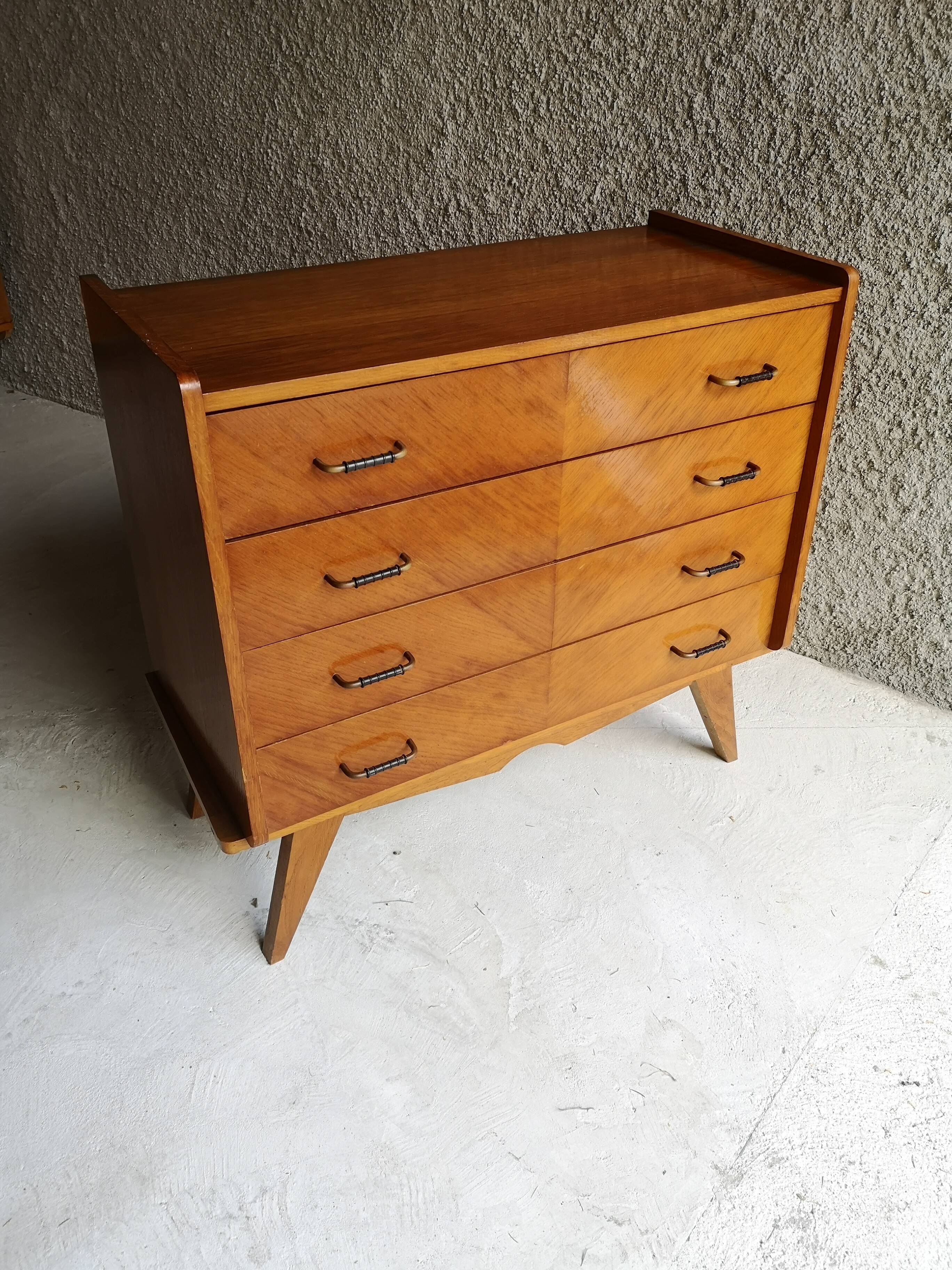 Commode scandinave