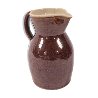 Berry stoneware pitcher