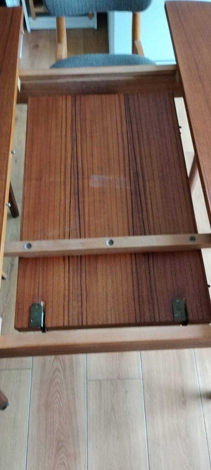 60's round table with extension