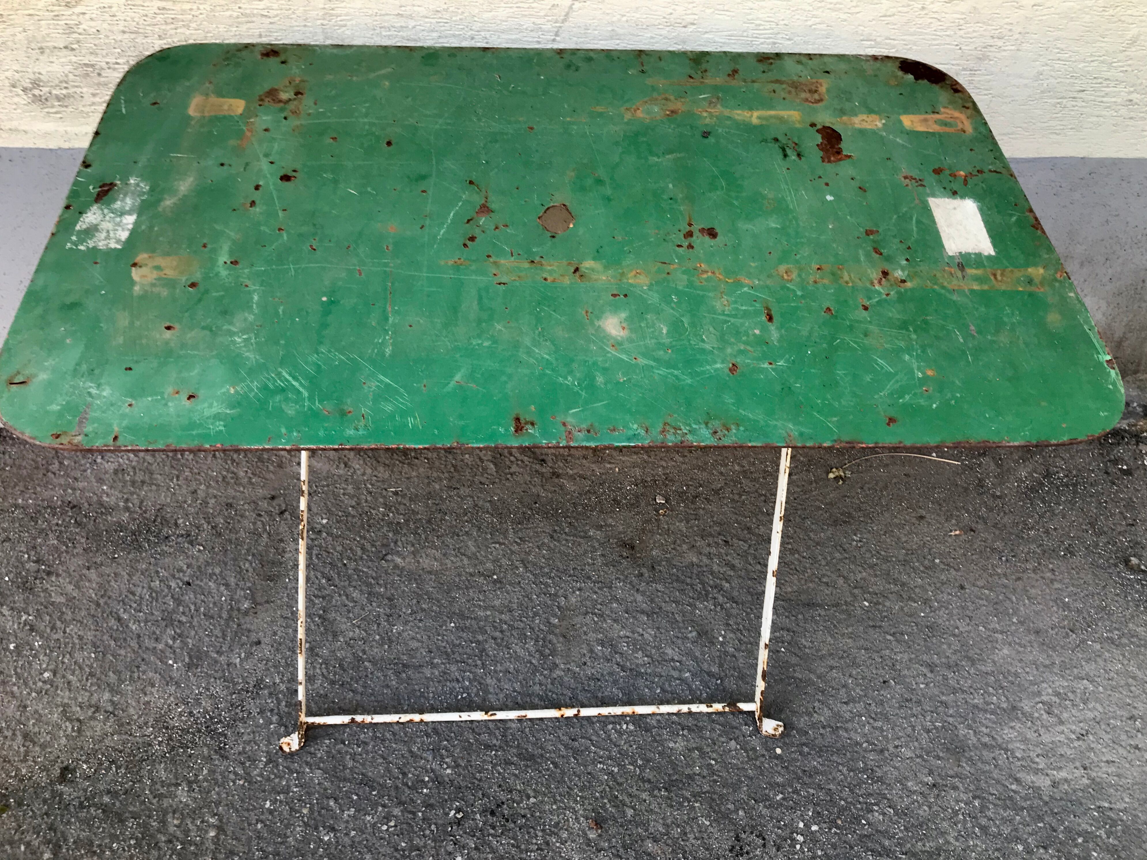Former garden table folding iron table