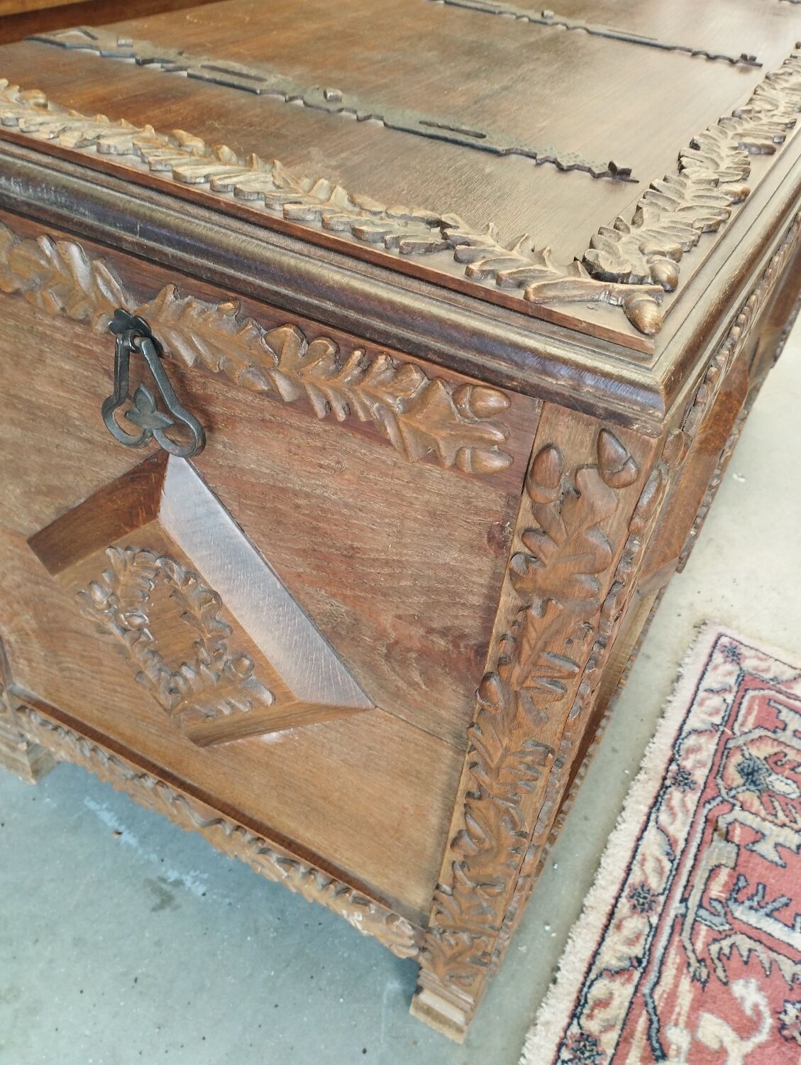 Solid wood chest