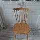 Chaise design scandinave vintage en hêtre, finition cirée.