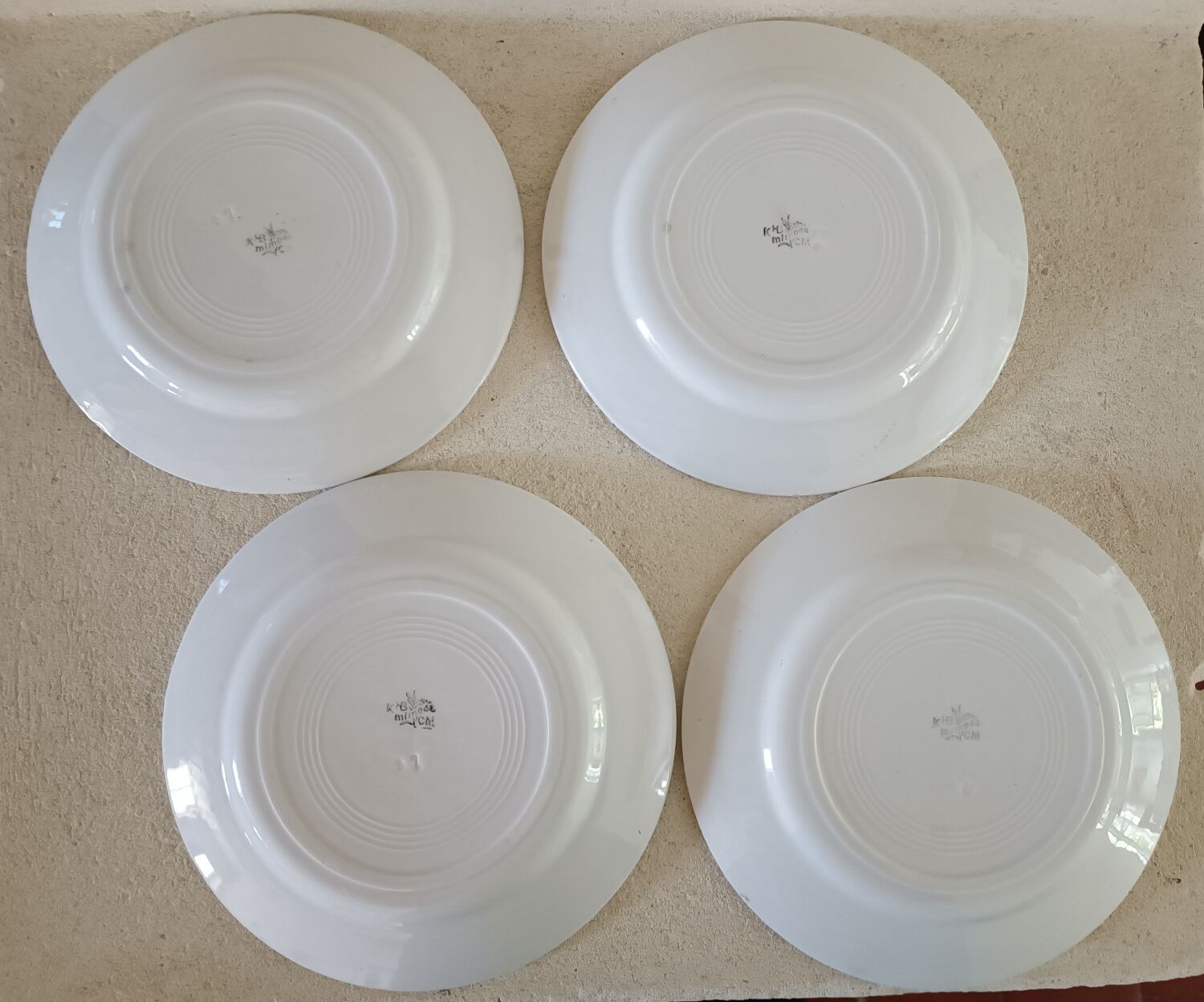 4 plates iron earth Mimosa Creil-Montereau