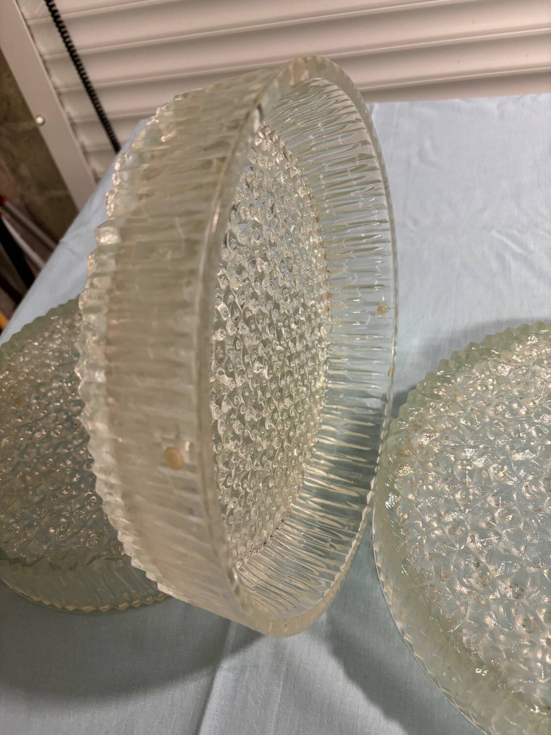 Globe en verre moulé