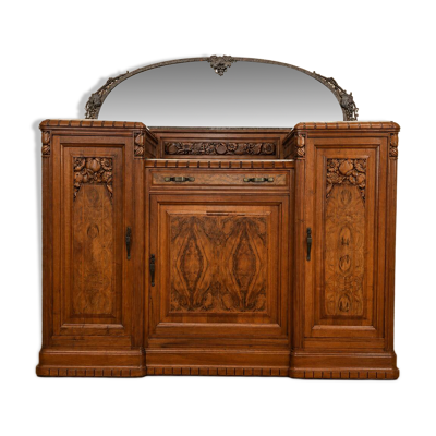 Buffet Art Déco en noyer sculpté avec miroir en fer forgé – vers 1930