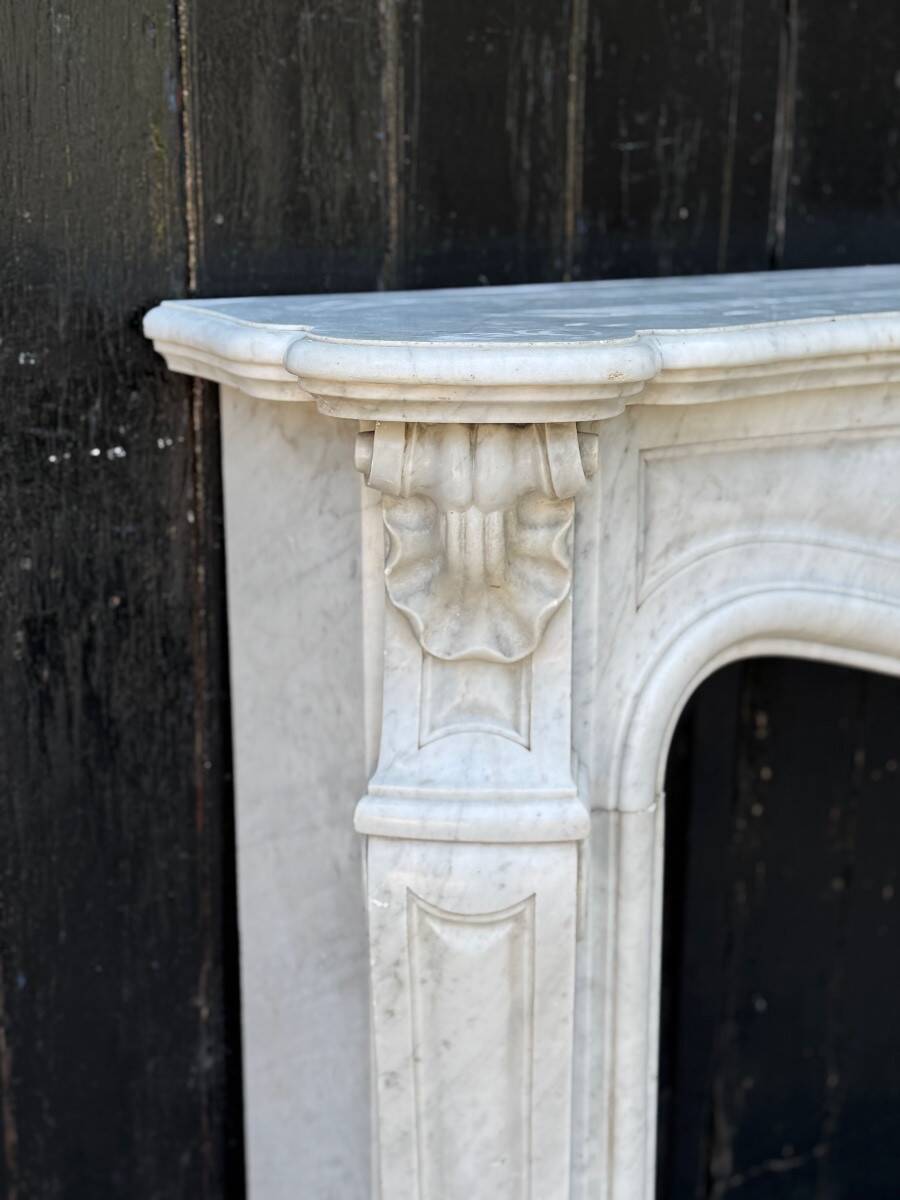 Louis XV style fireplace in Carrara marble circa 1880
