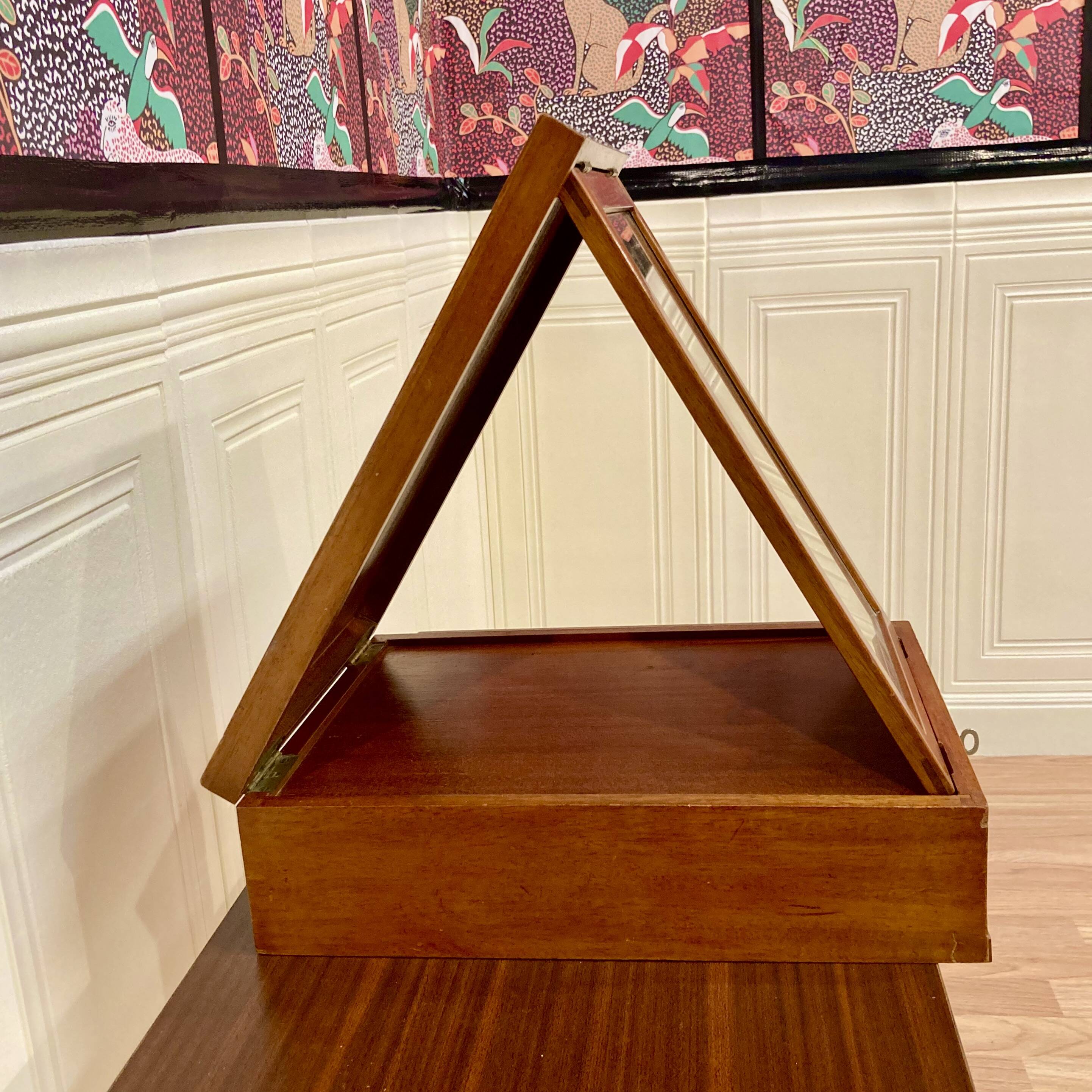 Miroir et rangement design scandinave 1950.