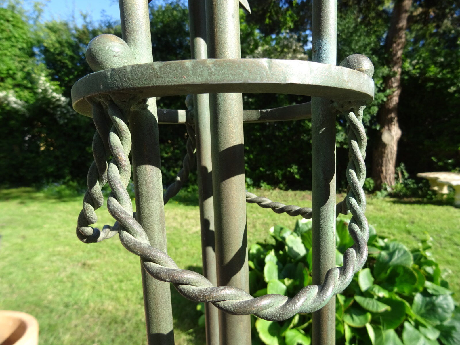 Art deco wrought iron floor lamp with arrows
