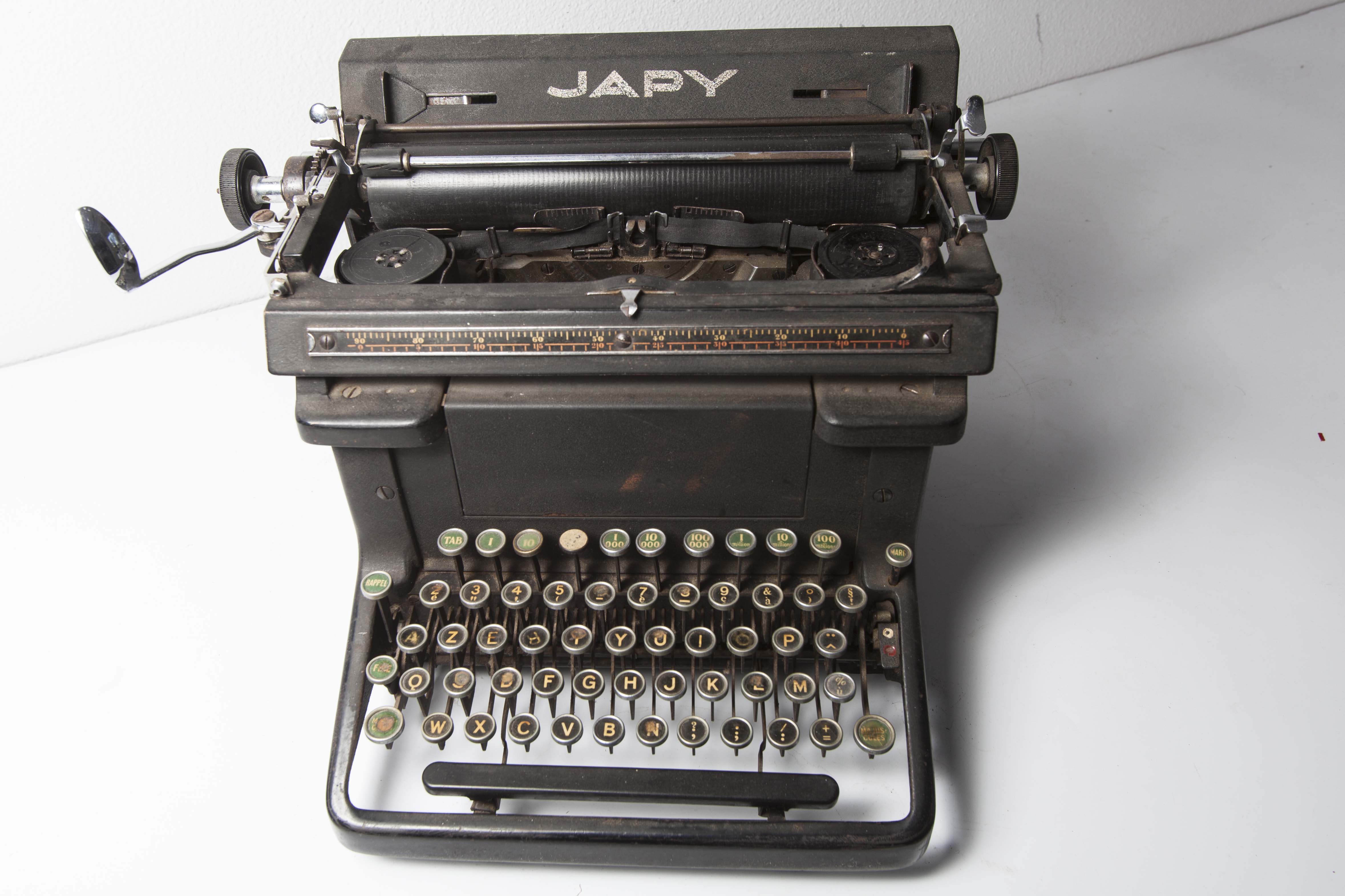 Machine à écrire Japy 1940