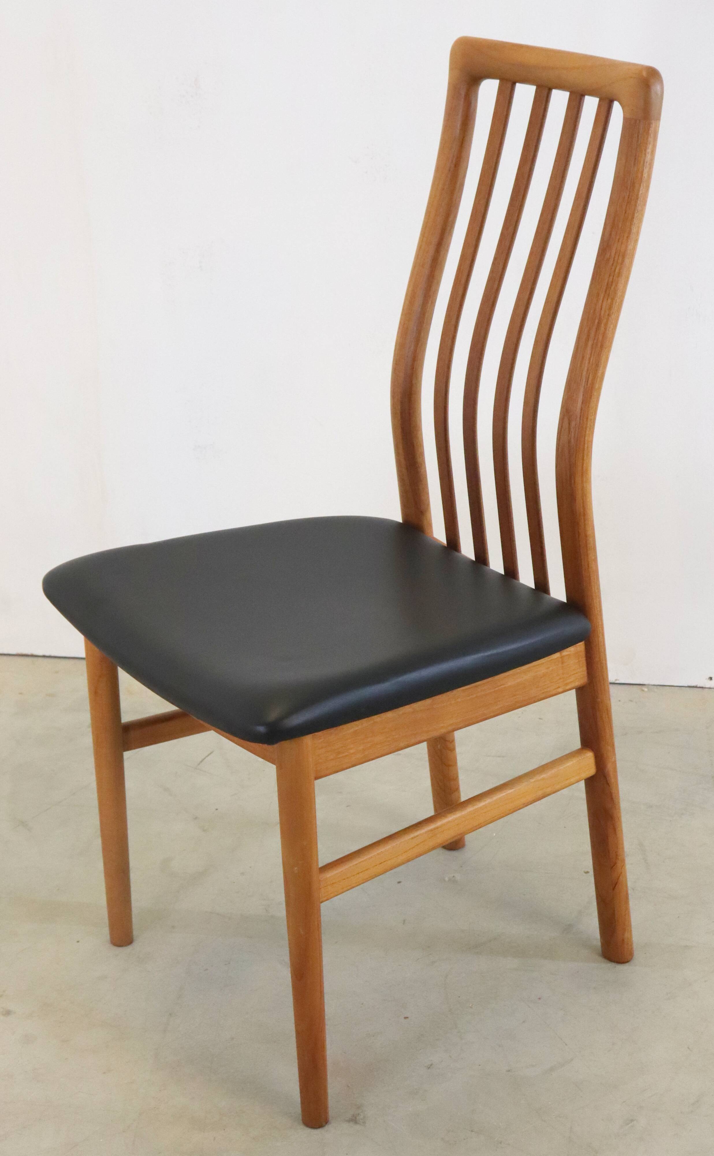 Set van 6 Kai Kristiansen voor Schou Andersen stoelen 'Lille Arden'