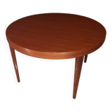 Scandinavian table