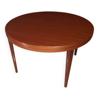 Scandinavian table