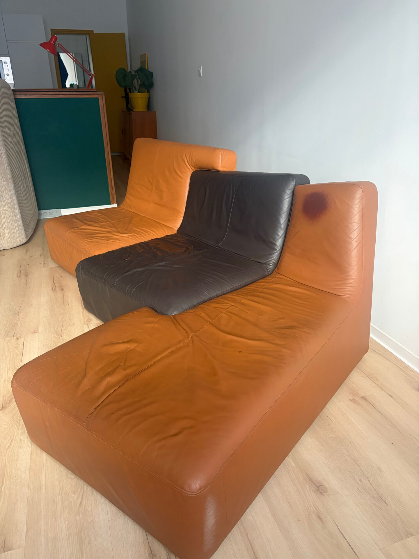 Canapé en cuir Ligne Roset Confluence par Philippe Nigro
