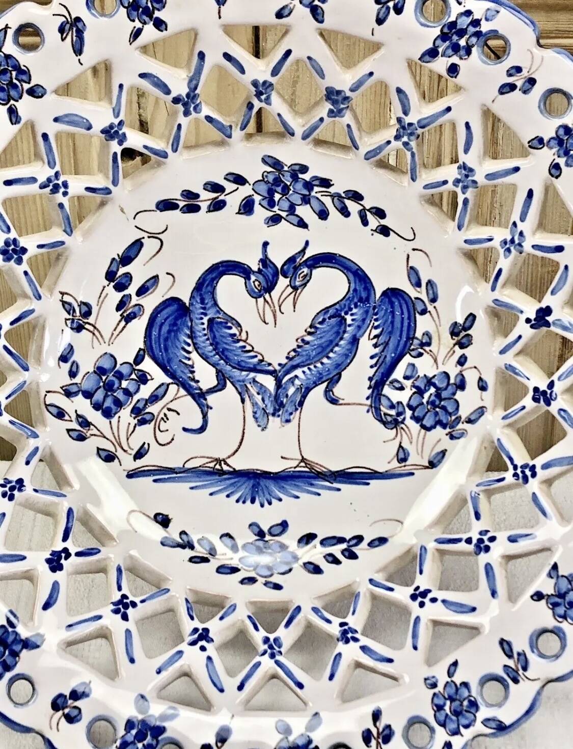 Old openwork fruit bowl Martres Tolosane