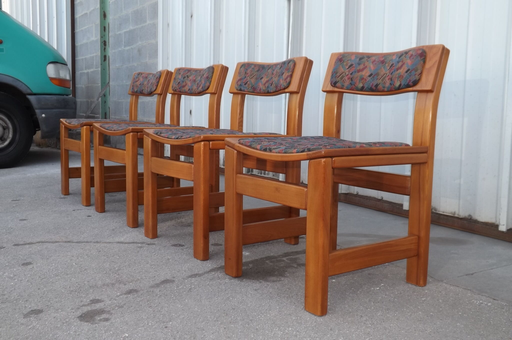 Set de 4 chaises orme Regain vintage 1970