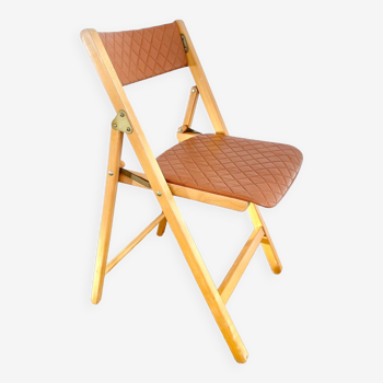 Quilted folding chair