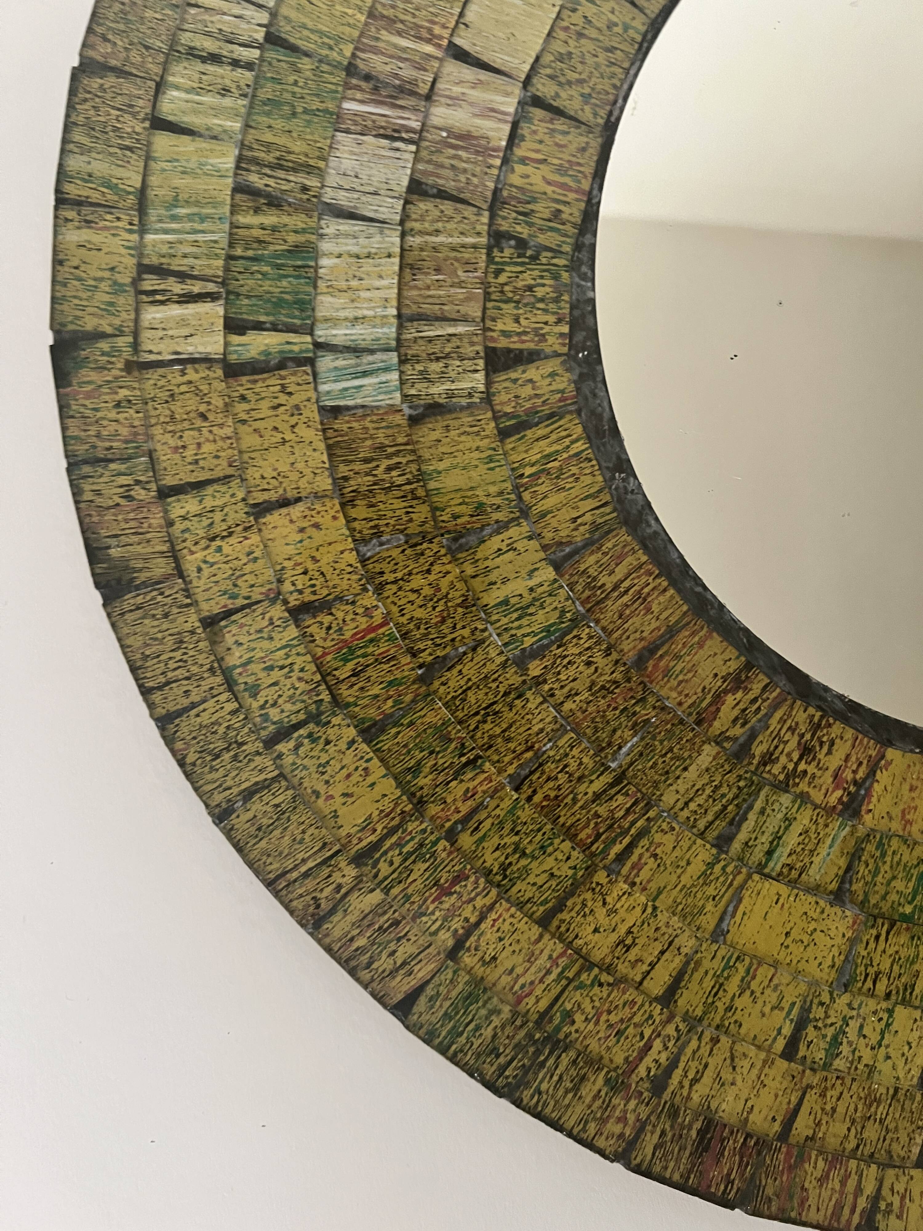 Miroir mural en céramique de forme ronde