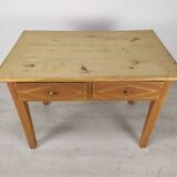 Farm table