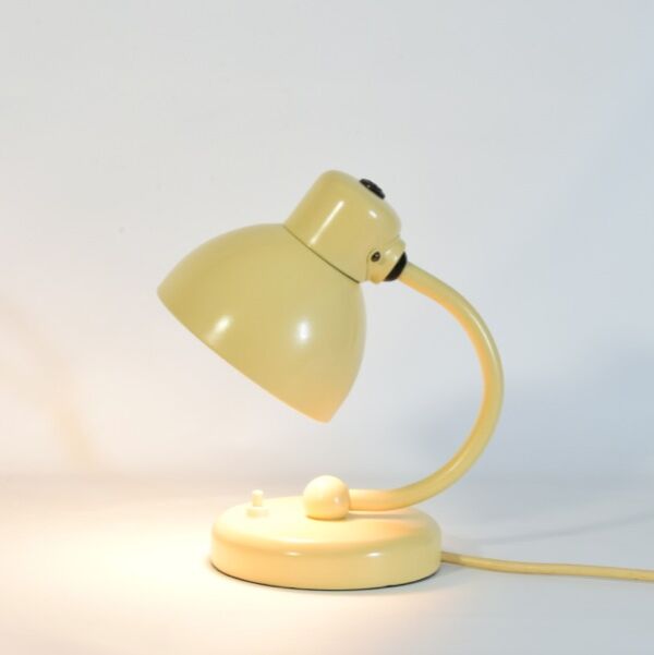 Lampe de chevet  Kandem vers 1940, modèle n°1227 st , Conception Marianne Brandt et Hin Bredendieck.