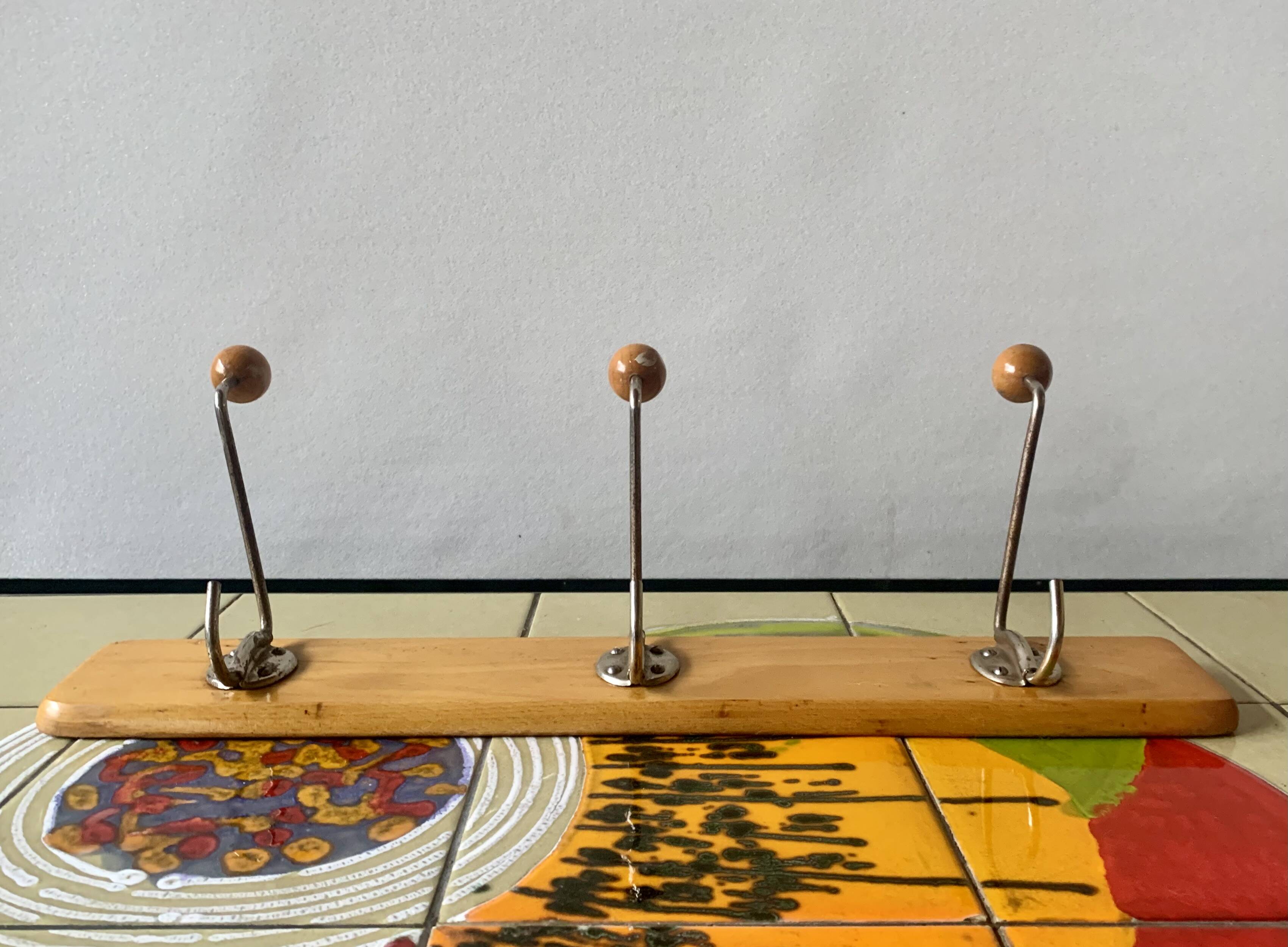 Vintage wooden wall coat rack - triple ball hook