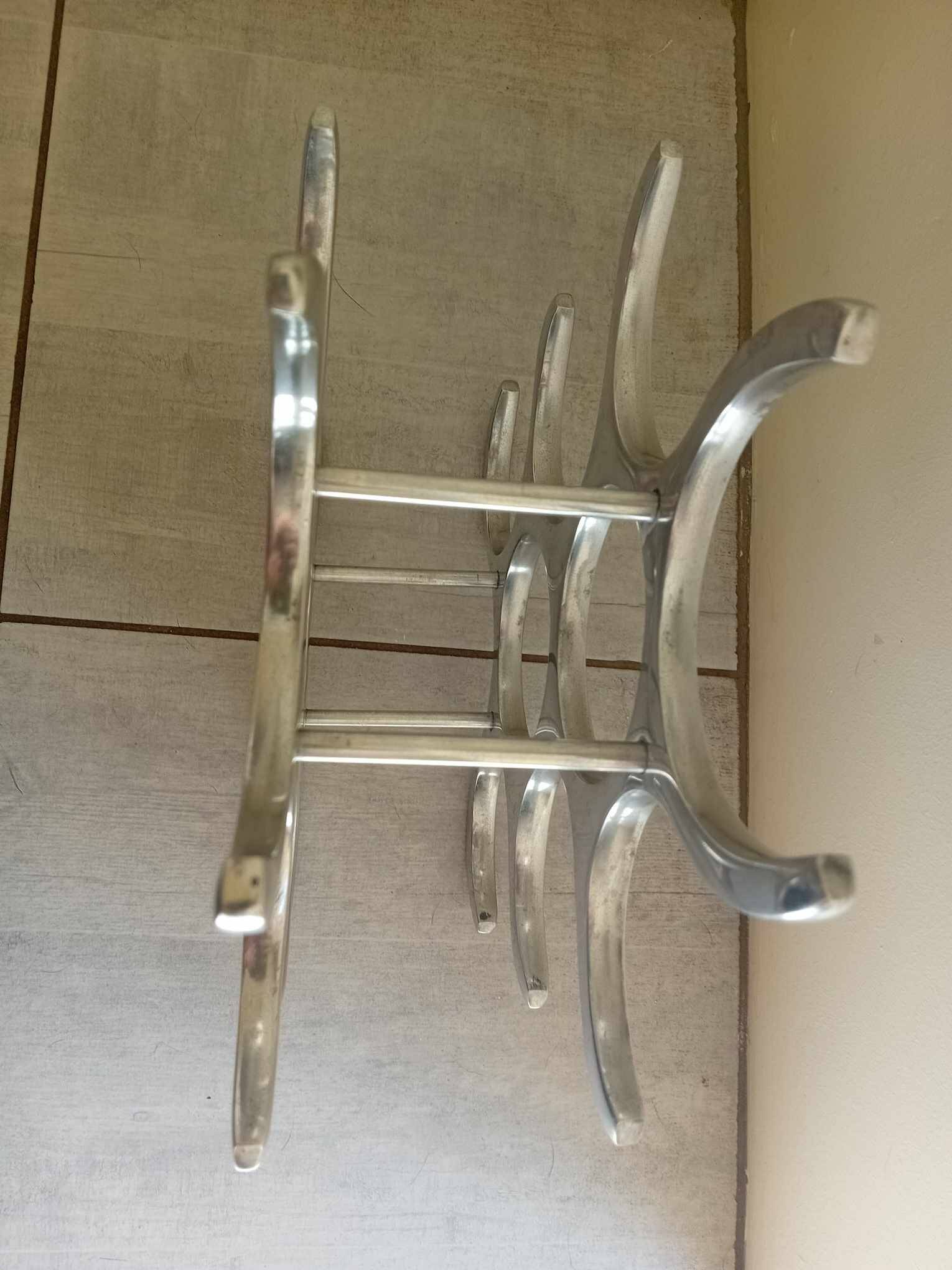 Cast aluminum bottle holder, Mickael NOLL