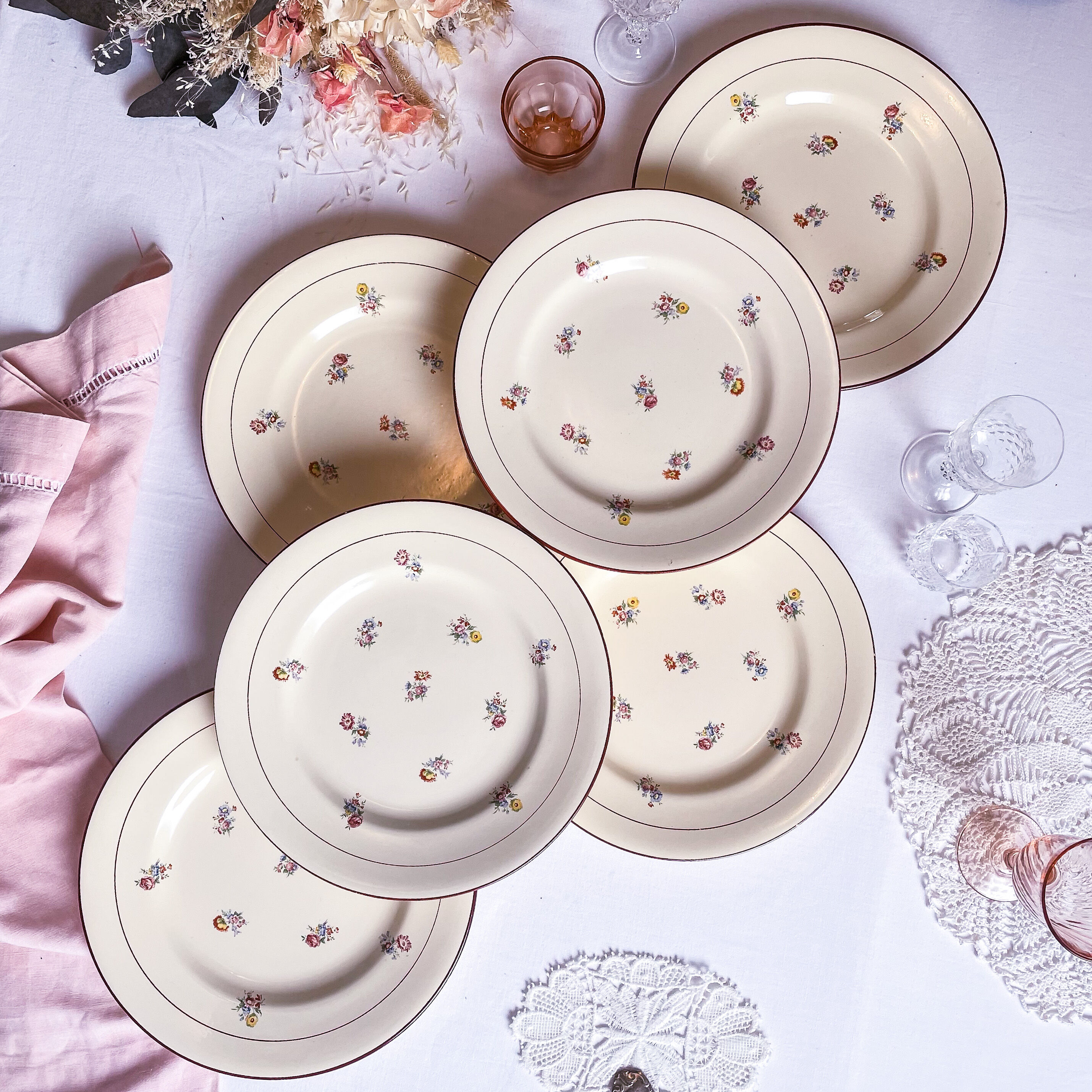 6 flat plate floral salines