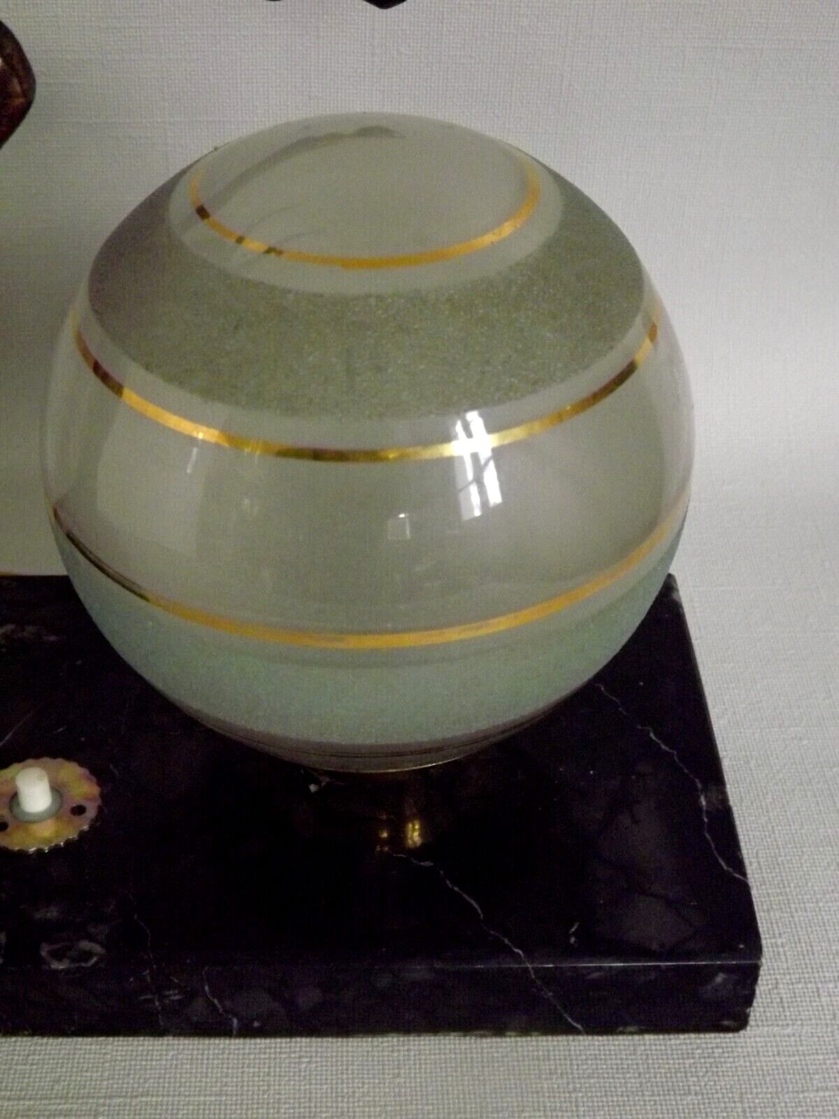 Vintage french art deco gazelle lamp black marble base round glass shade 3956