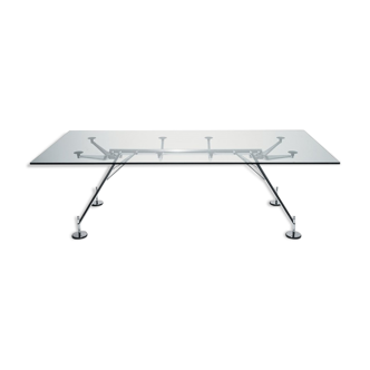 Table nomos by Norman Foster