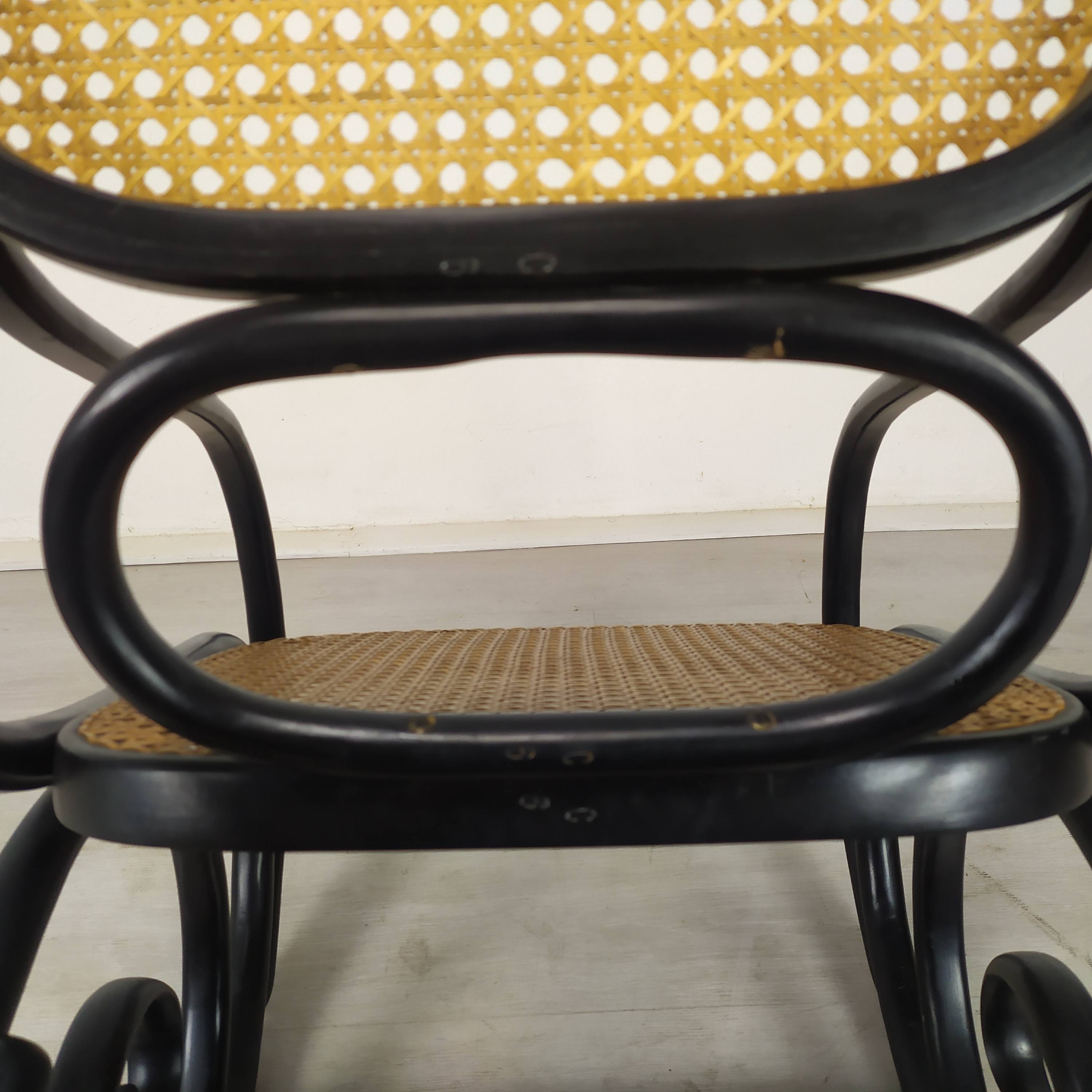 Rocking-chair curved wood