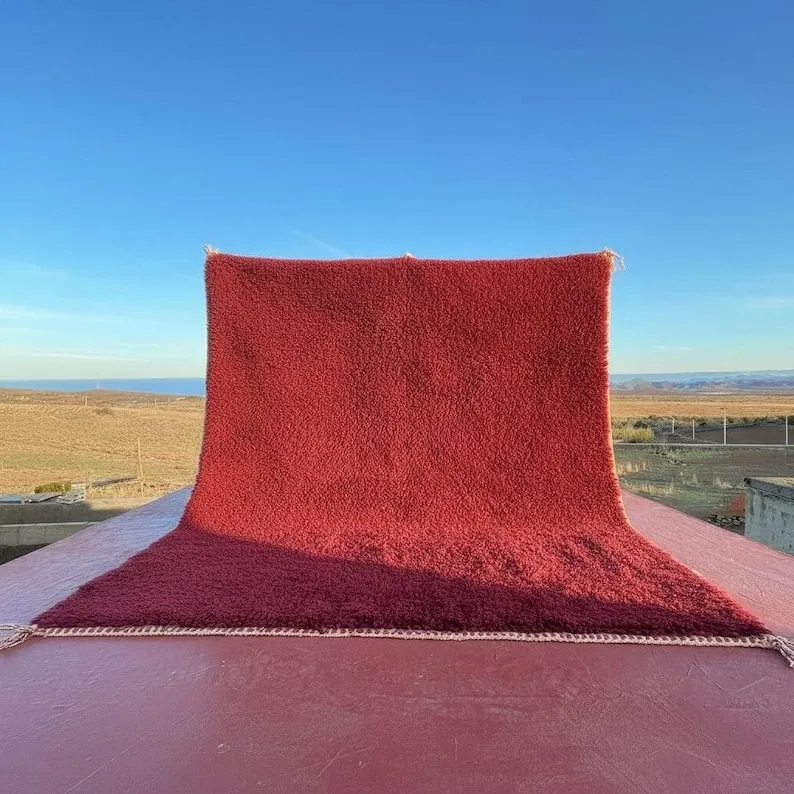 Large Moroccan Beni Ouarain rug in burgundy 400x300 cm